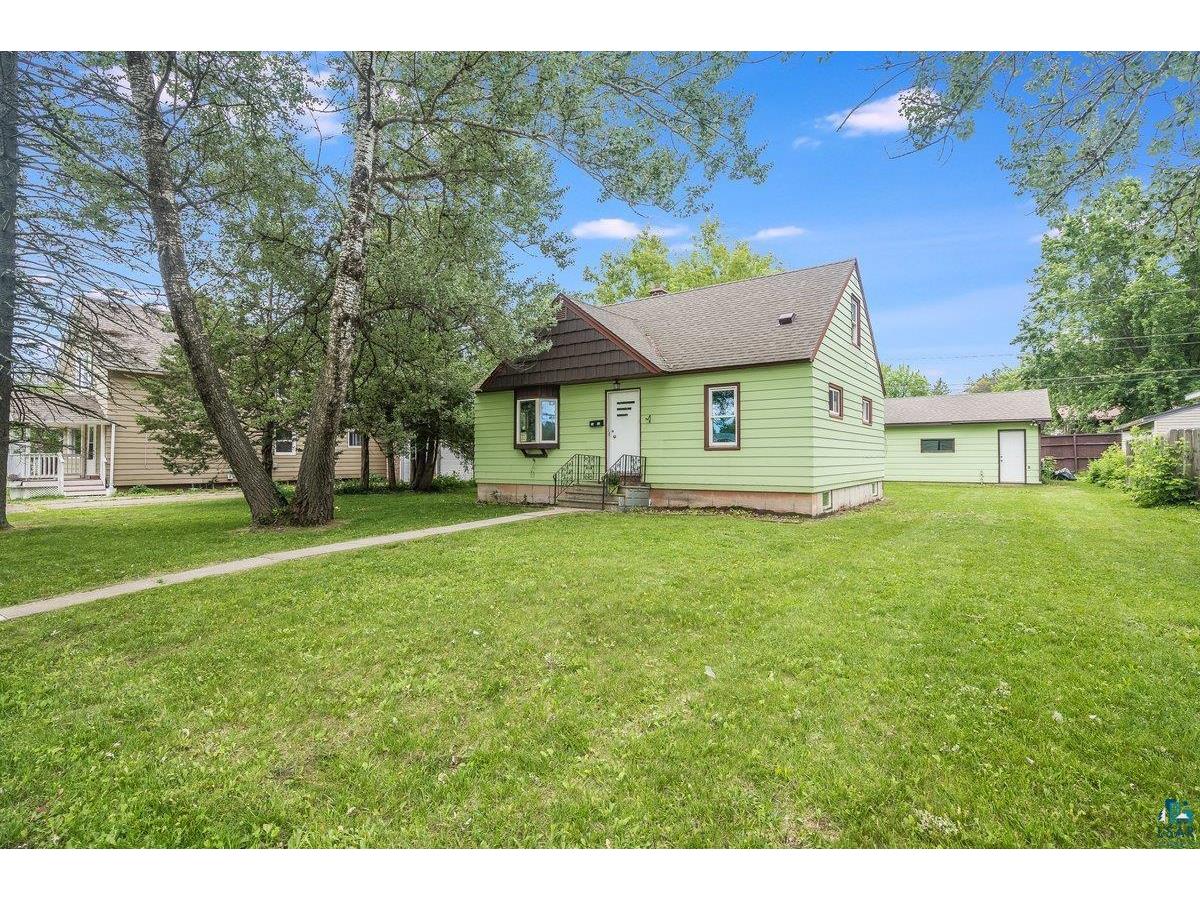 2812 E 6th St Superior WI 54880 6109374 image1