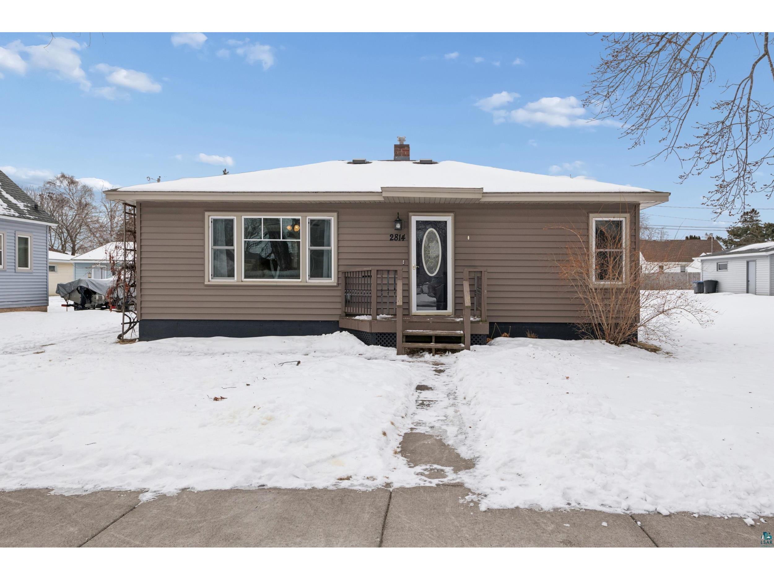 2814 E 4th St Superior WI 54880 6123611 image1
