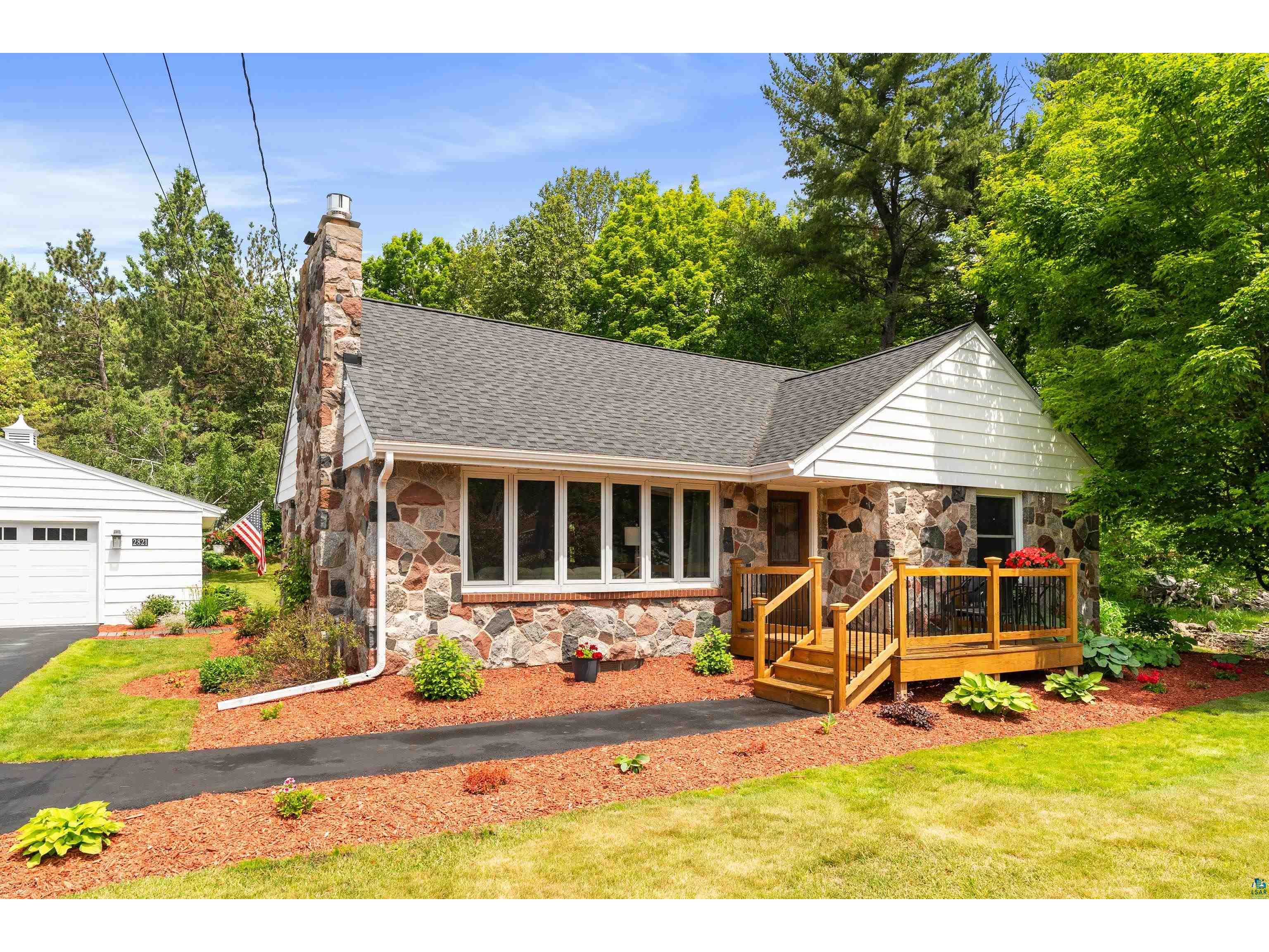 2821 Harvey St Duluth MN 55811 6120239 image1