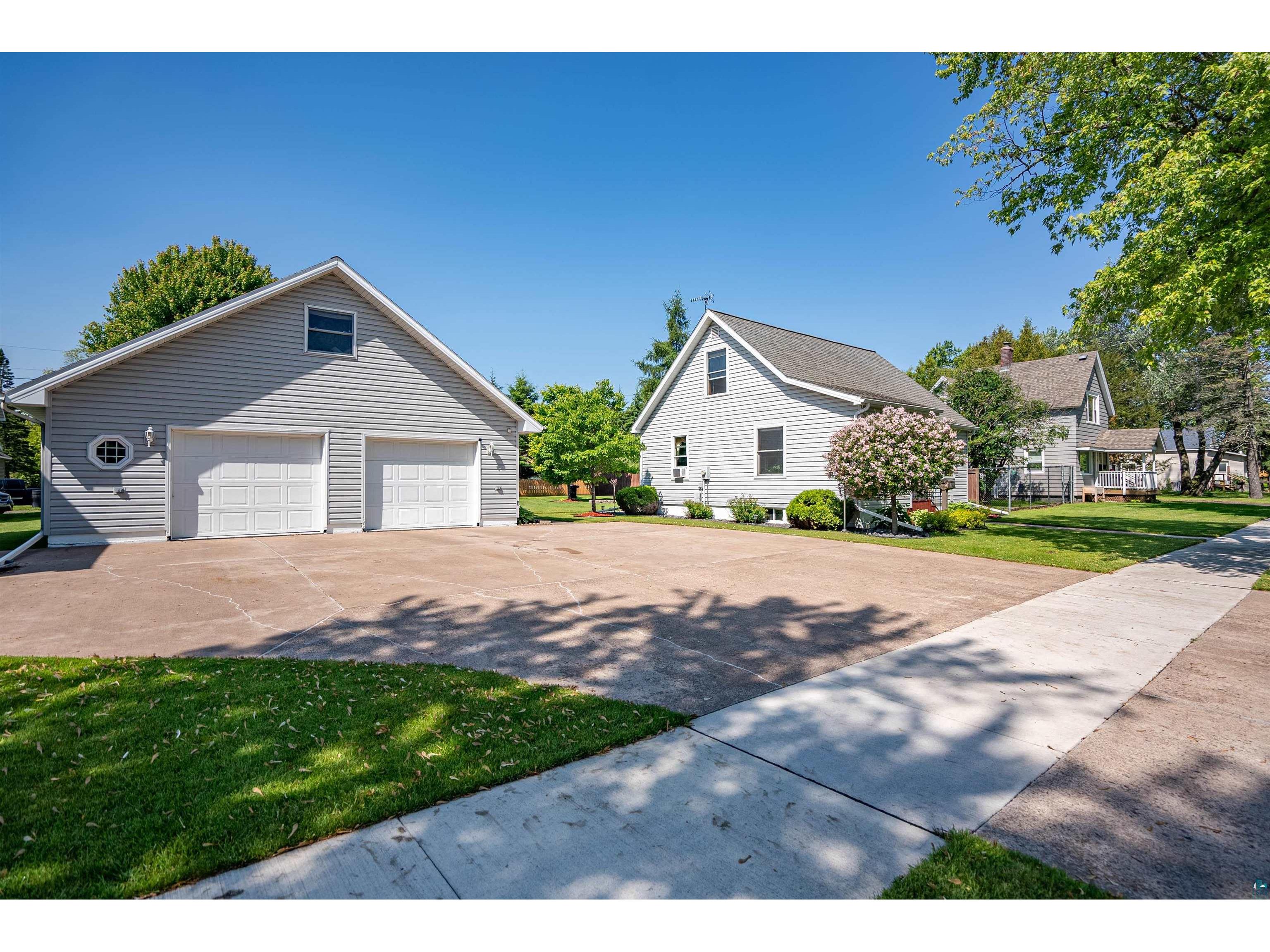 2822 E 6th St Superior WI 54880 6126465 image1