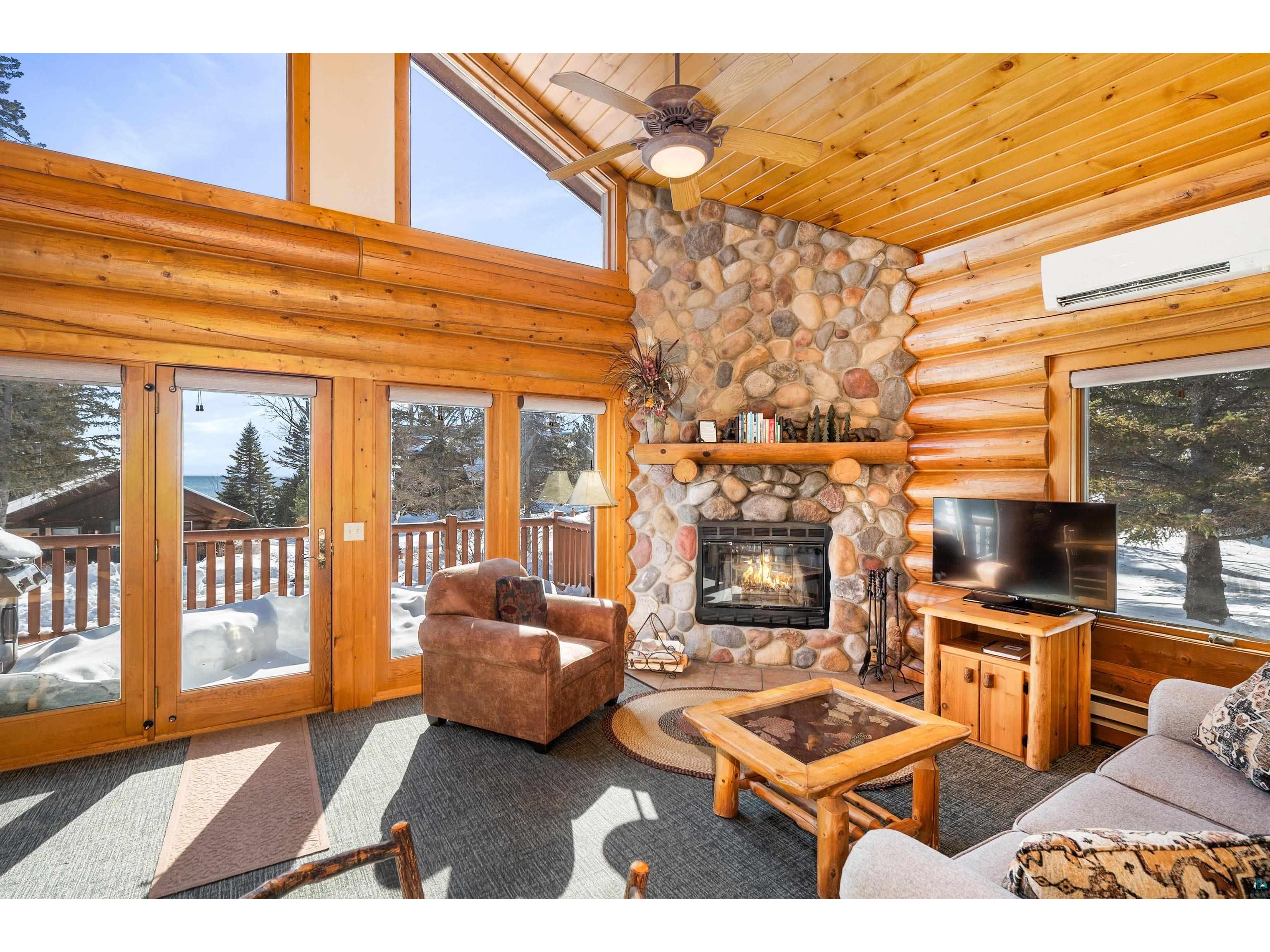 2826 Highway 61 Two Harbors MN 55616 - Lake Superior 6123800 image4