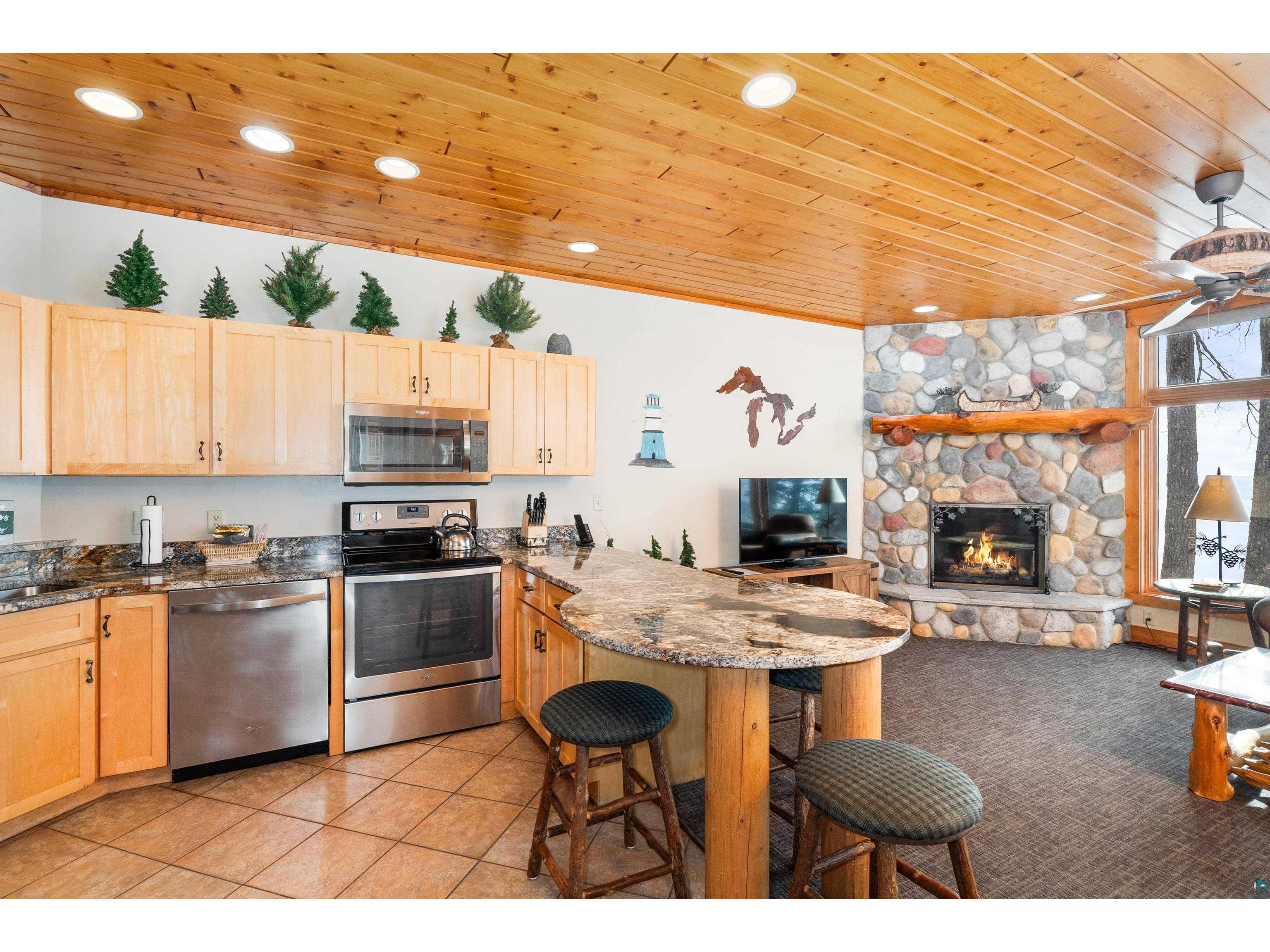 2826 Highway 61 Two Harbors MN 55616 - Lake Superior 6124673 image19