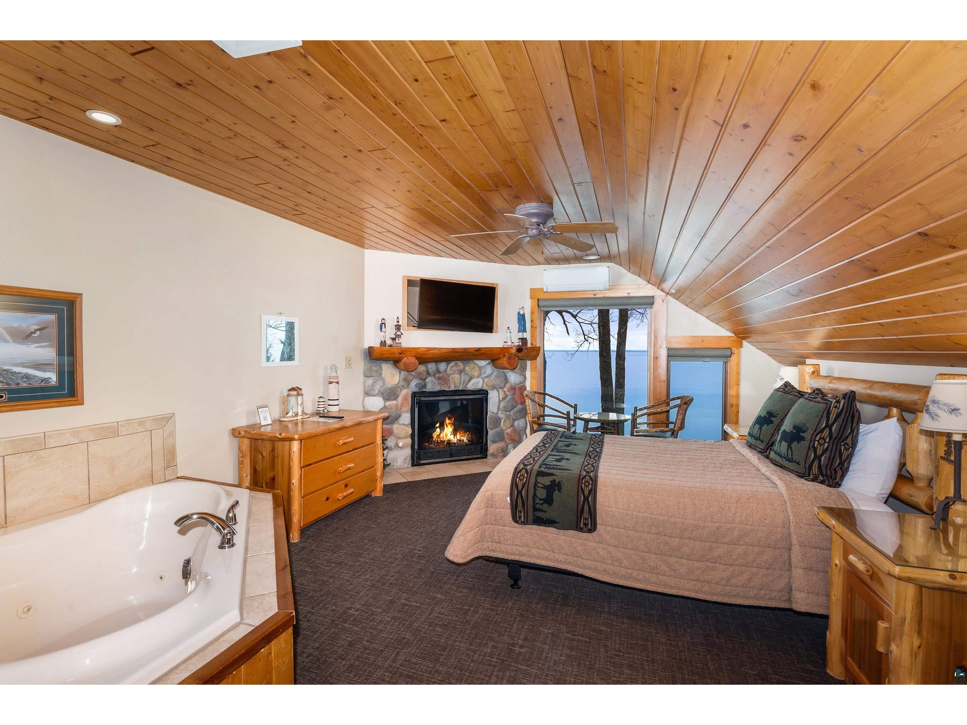 2826 Highway 61 Two Harbors MN 55616 - Lake Superior 6124673 image27