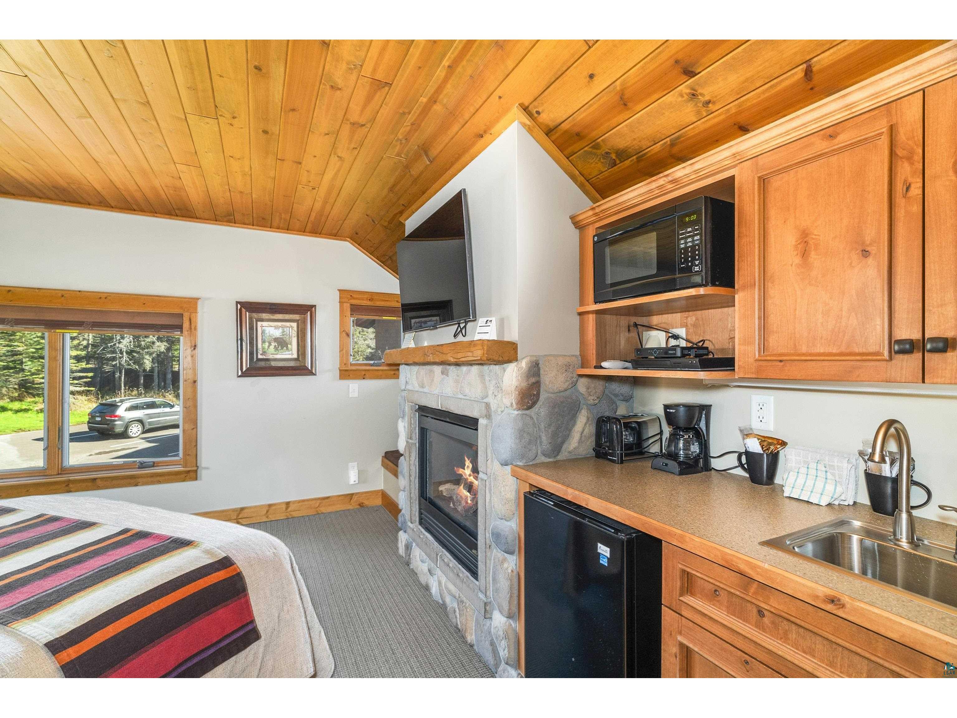 2826 Highway 61 Two Harbors MN 55616 - Lake Superior 6125149 image28