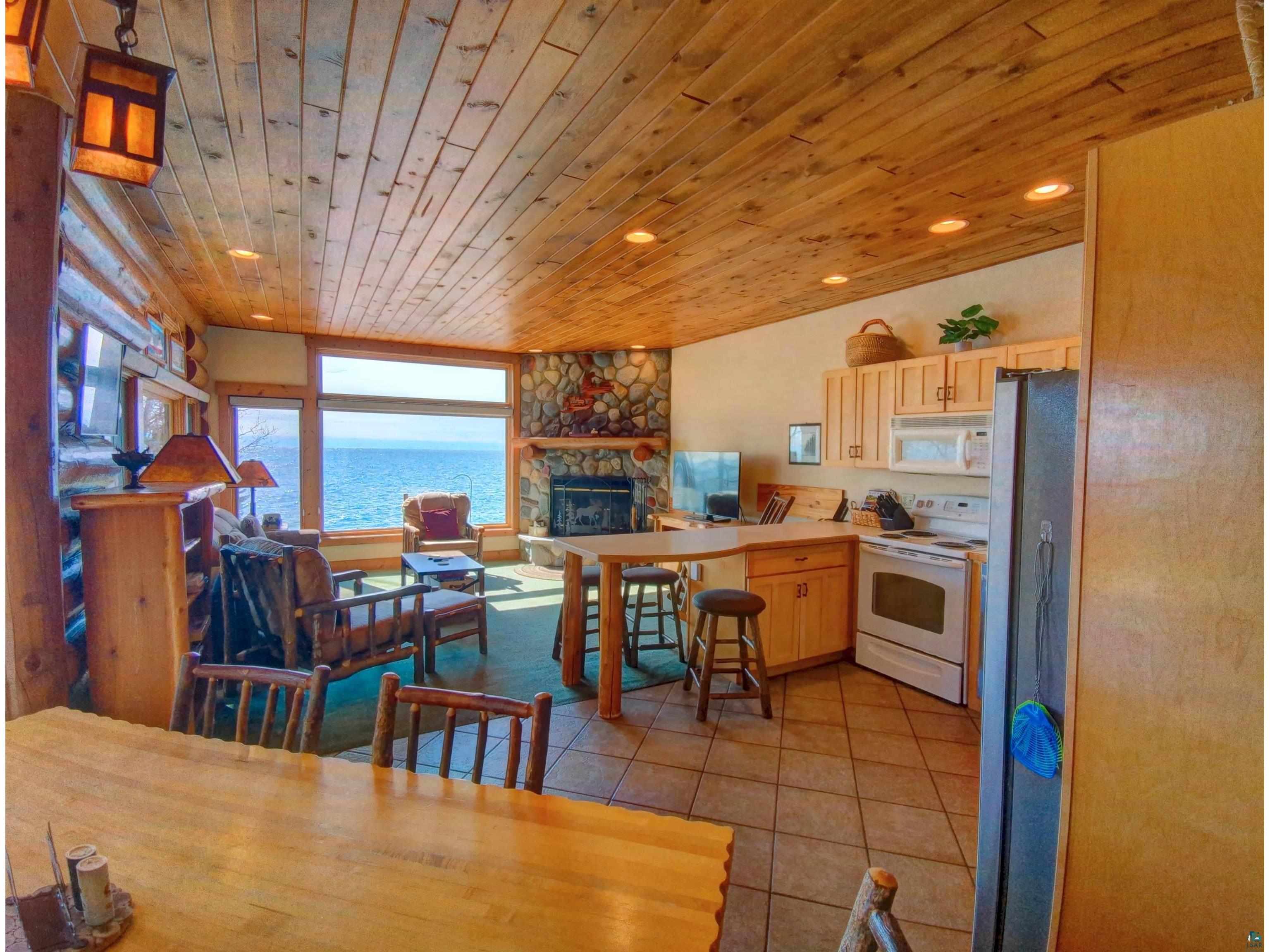 2826 Highway 61 Two Harbors MN 55616 - Lake Superior 6125659 image2