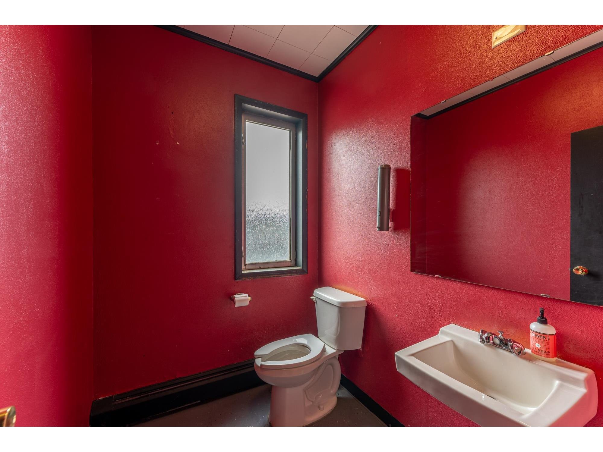 29 E Chapman St Ely MN 55731 6123079 image10