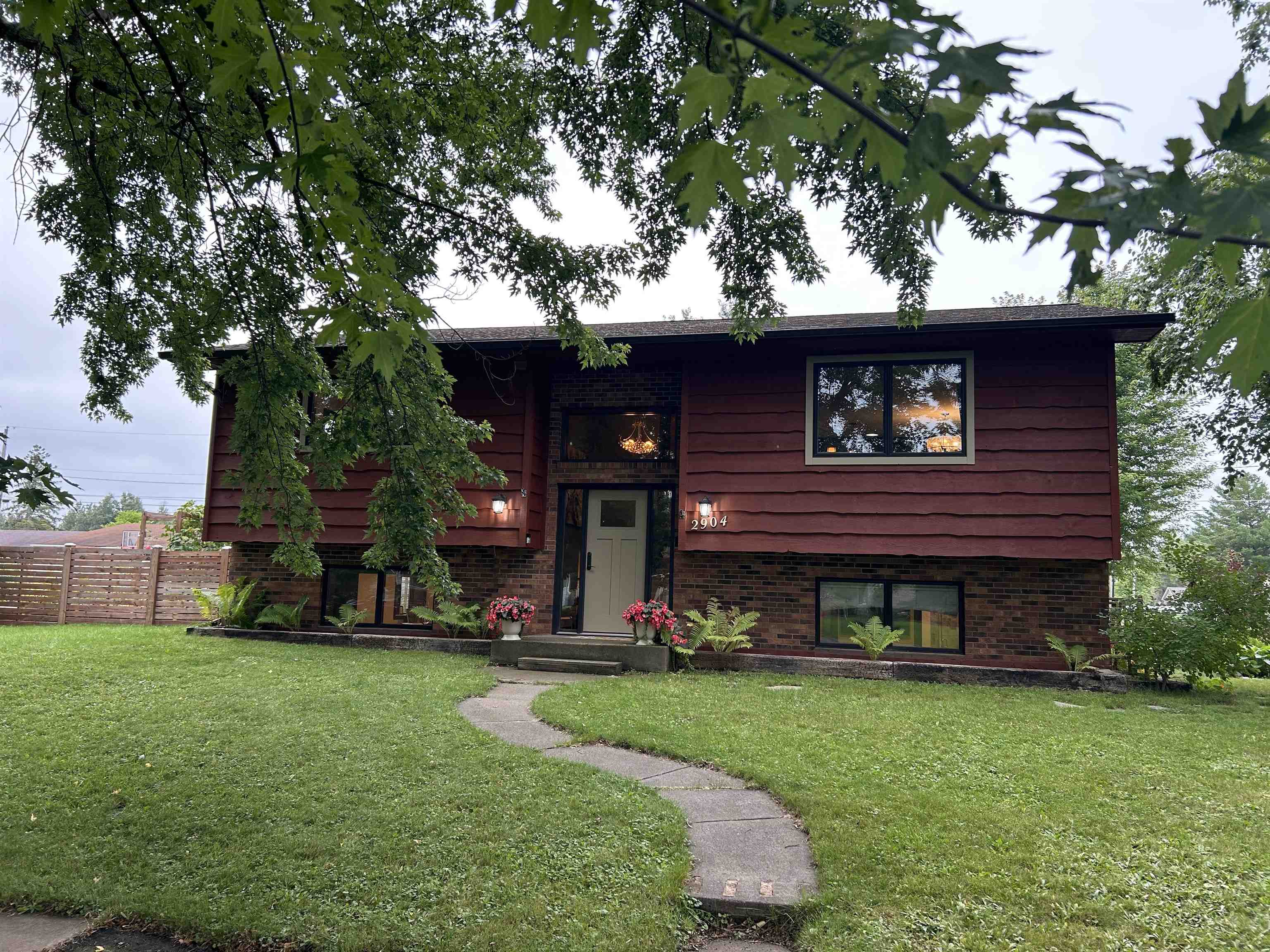 2904 E 7th St Superior WI 54880 6121828 image1