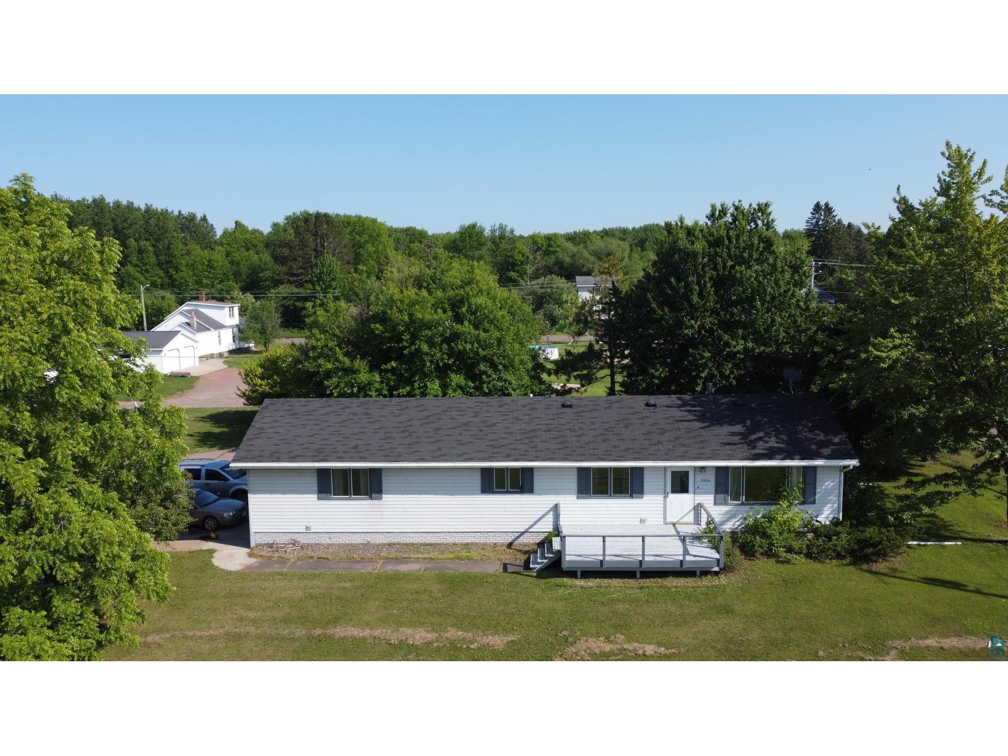 2904 Lake Shore Dr E Ashland WI 54806 6109294 image1