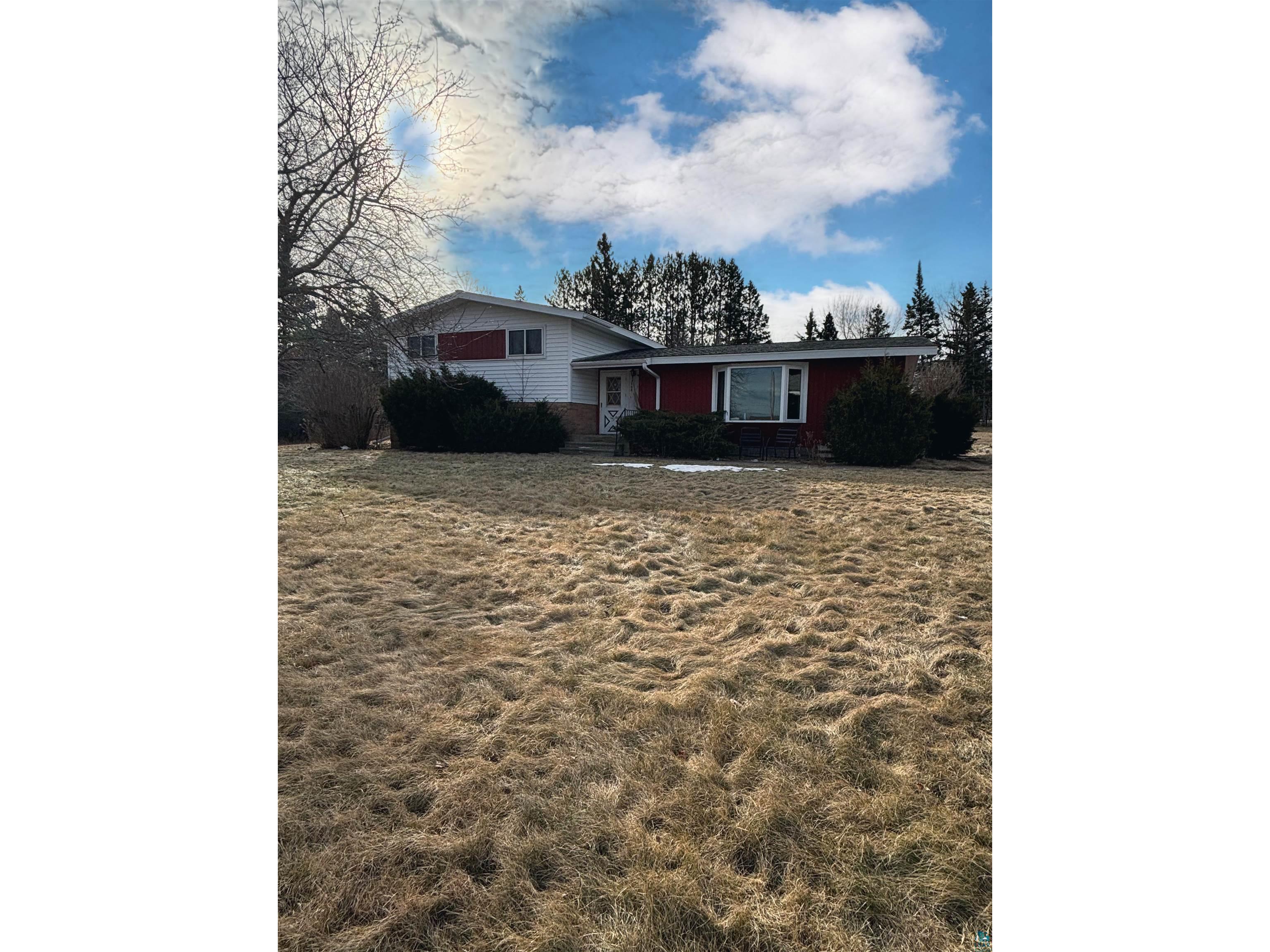 2908 Golf Course Rd Ashland WI 54806 6112389 image1