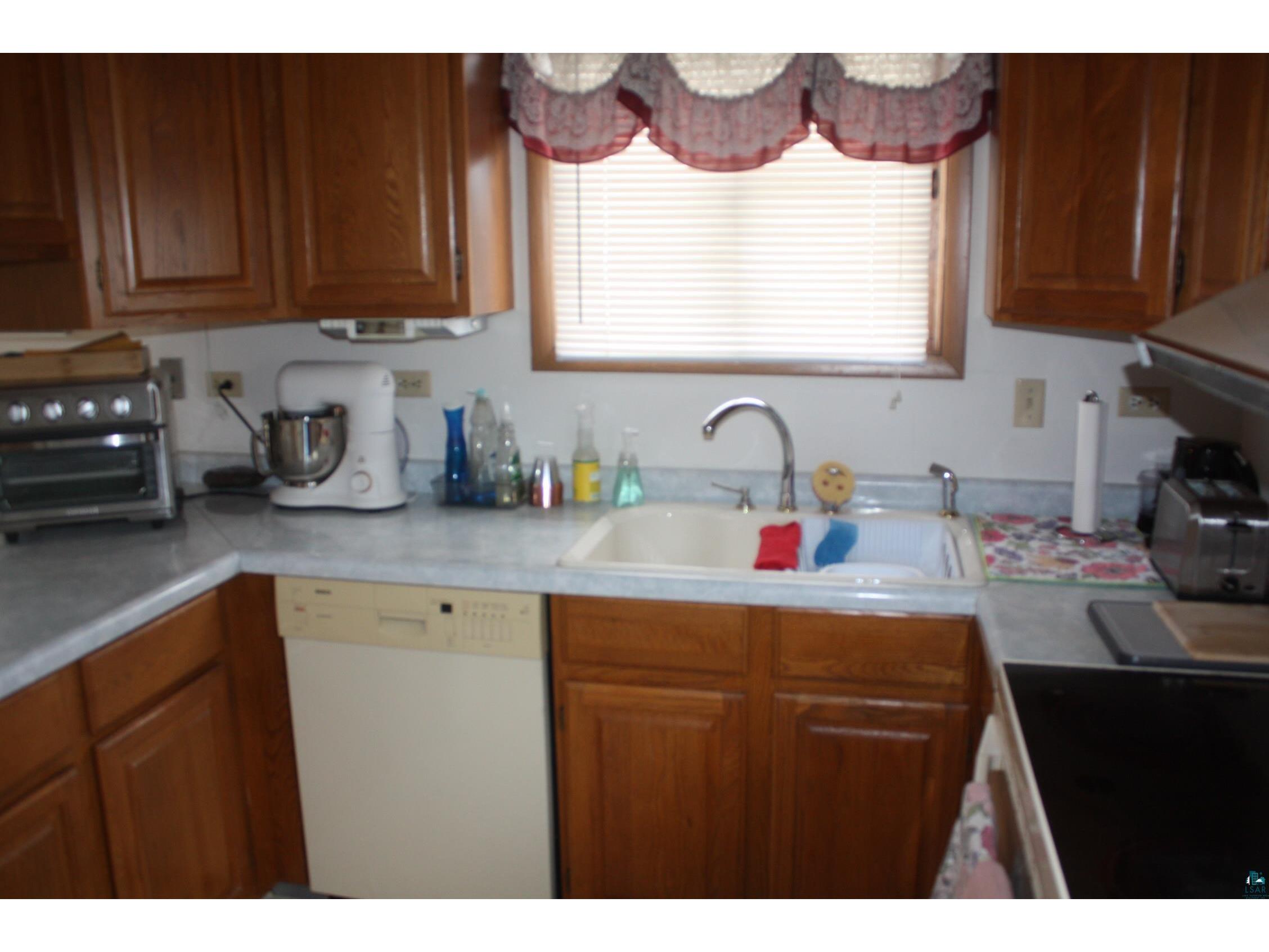 2909 Hammond Ave Superior WI 54880 6126276 image19