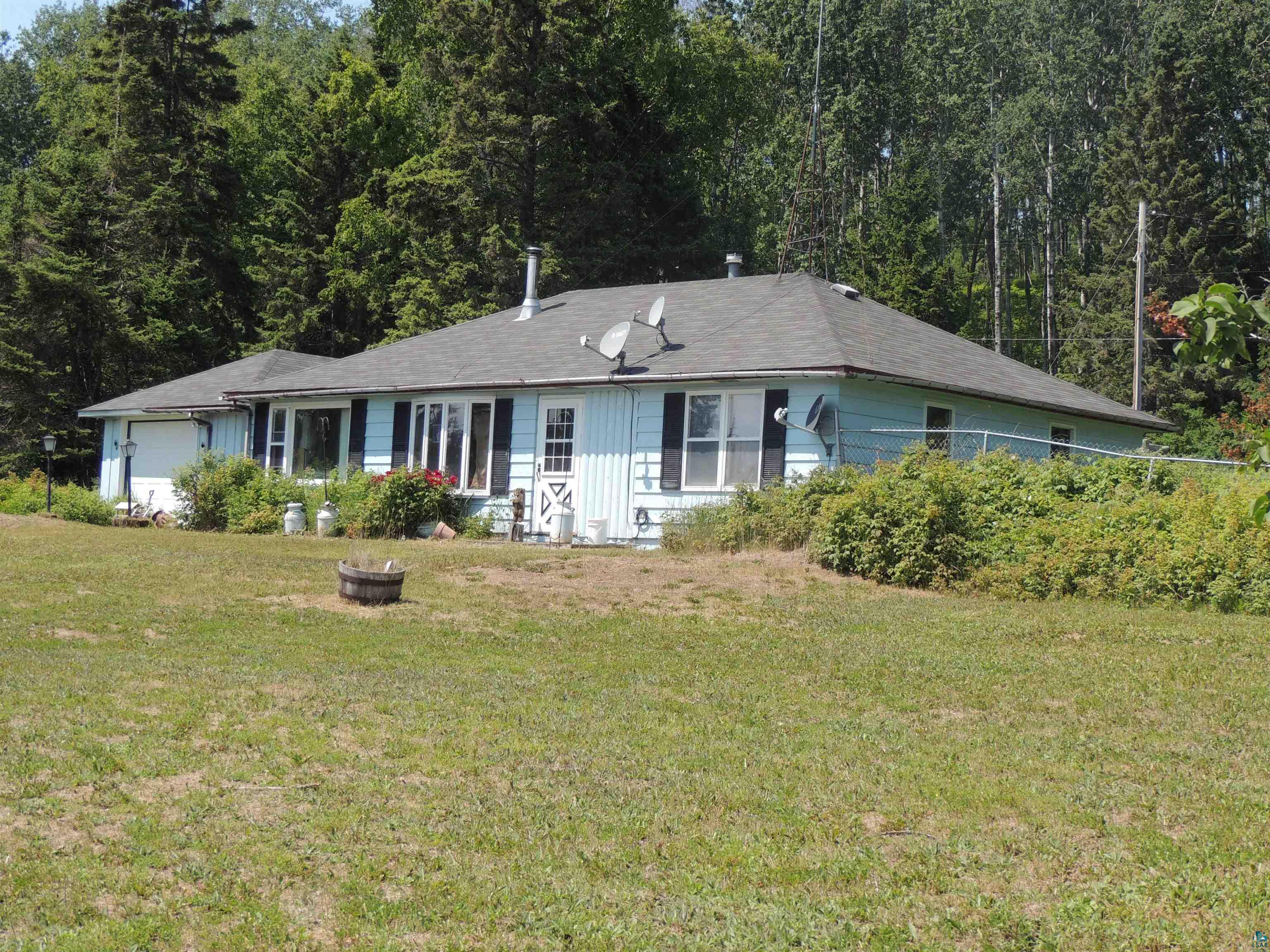 2913 Hwy 61 E Grand Marais MN 55604 6109464 image1