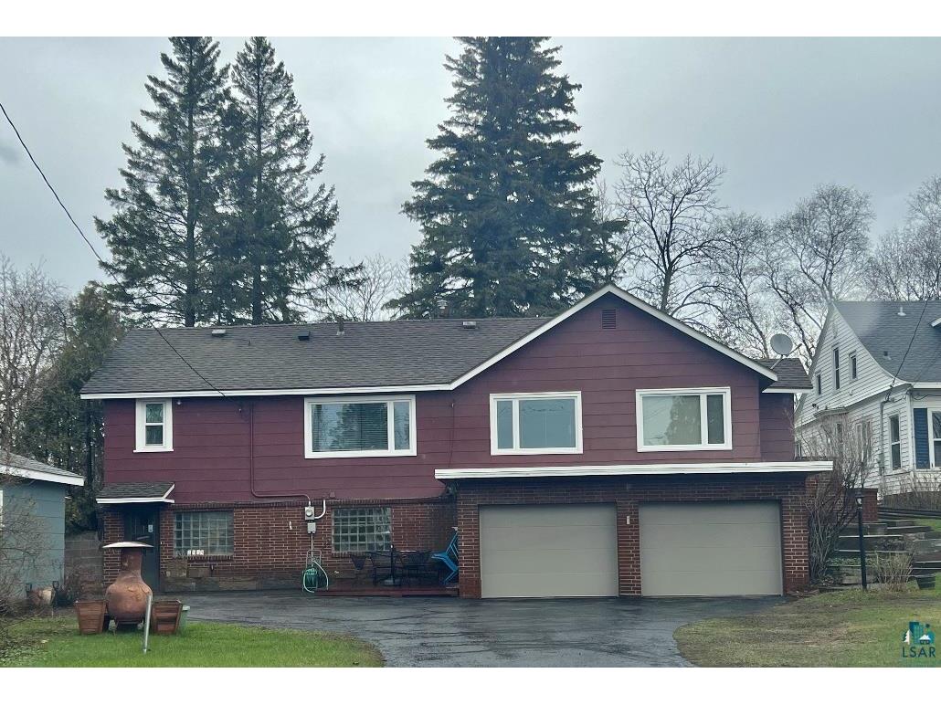 2929 S Lake Ave Duluth MN 55802 - Lake Superior 6108311 image1