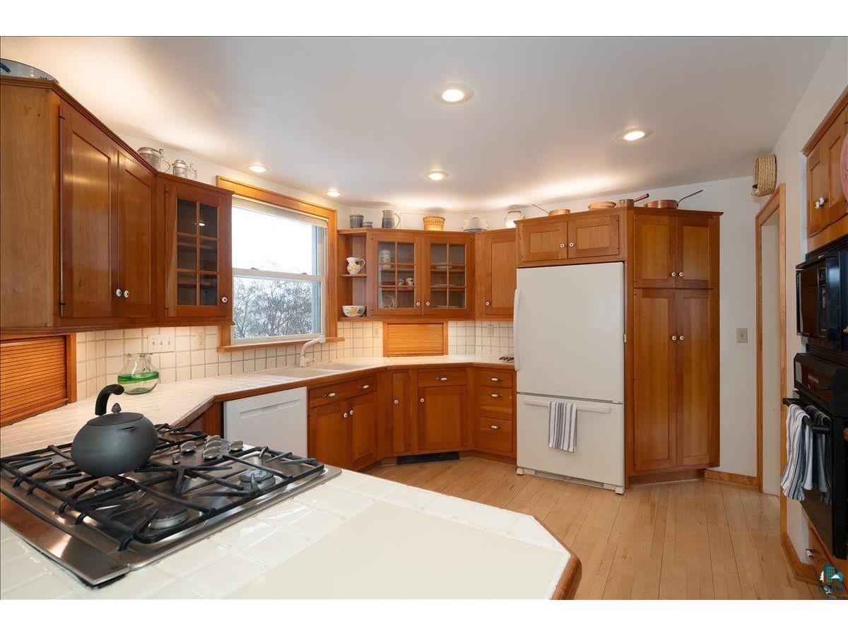 2931 Greysolon Rd Duluth MN 55812 6124388 image2