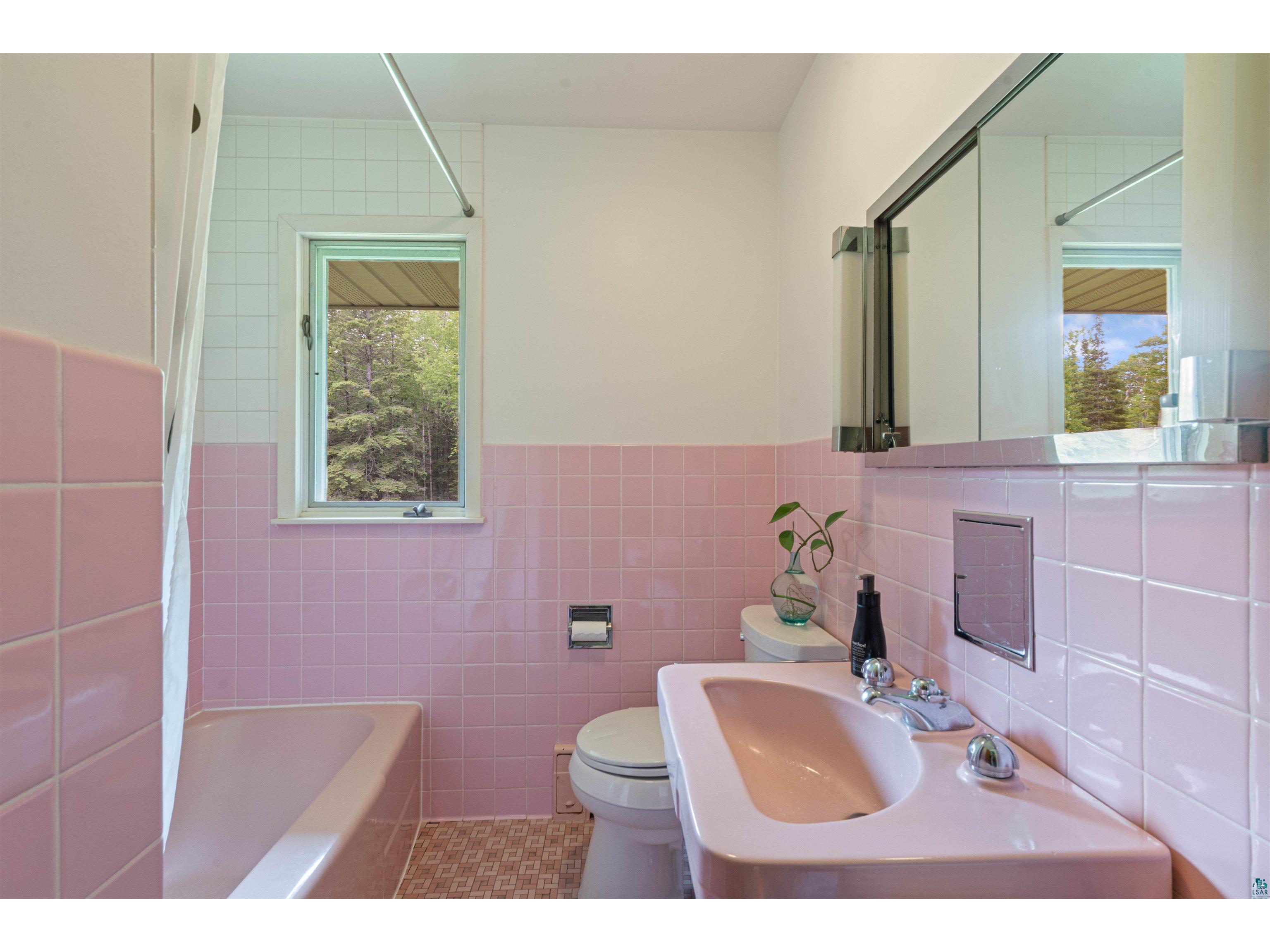 297 E 2nd St Knife River MN 55609 6126239 image21