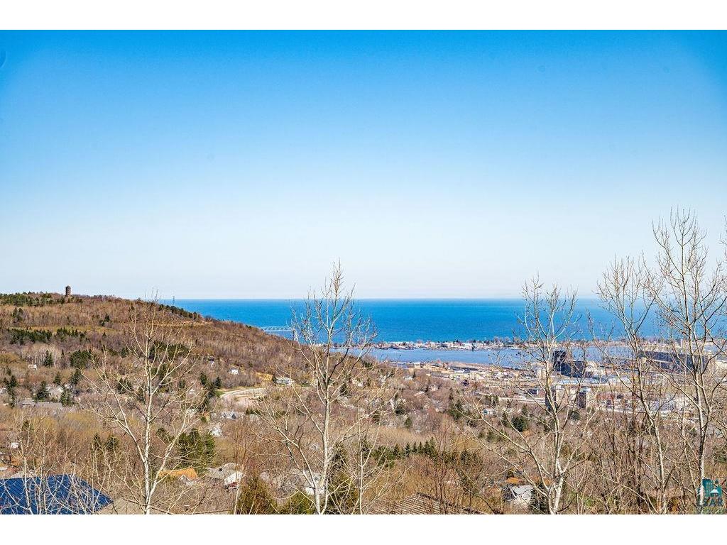 29xx W 15th St Duluth MN 55807 6120785 image3