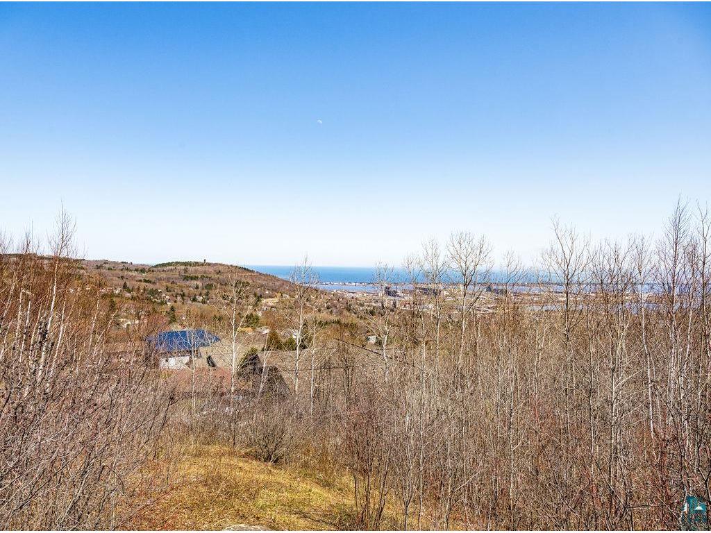 29xx W 15th St Duluth MN 55807 6120785 image5