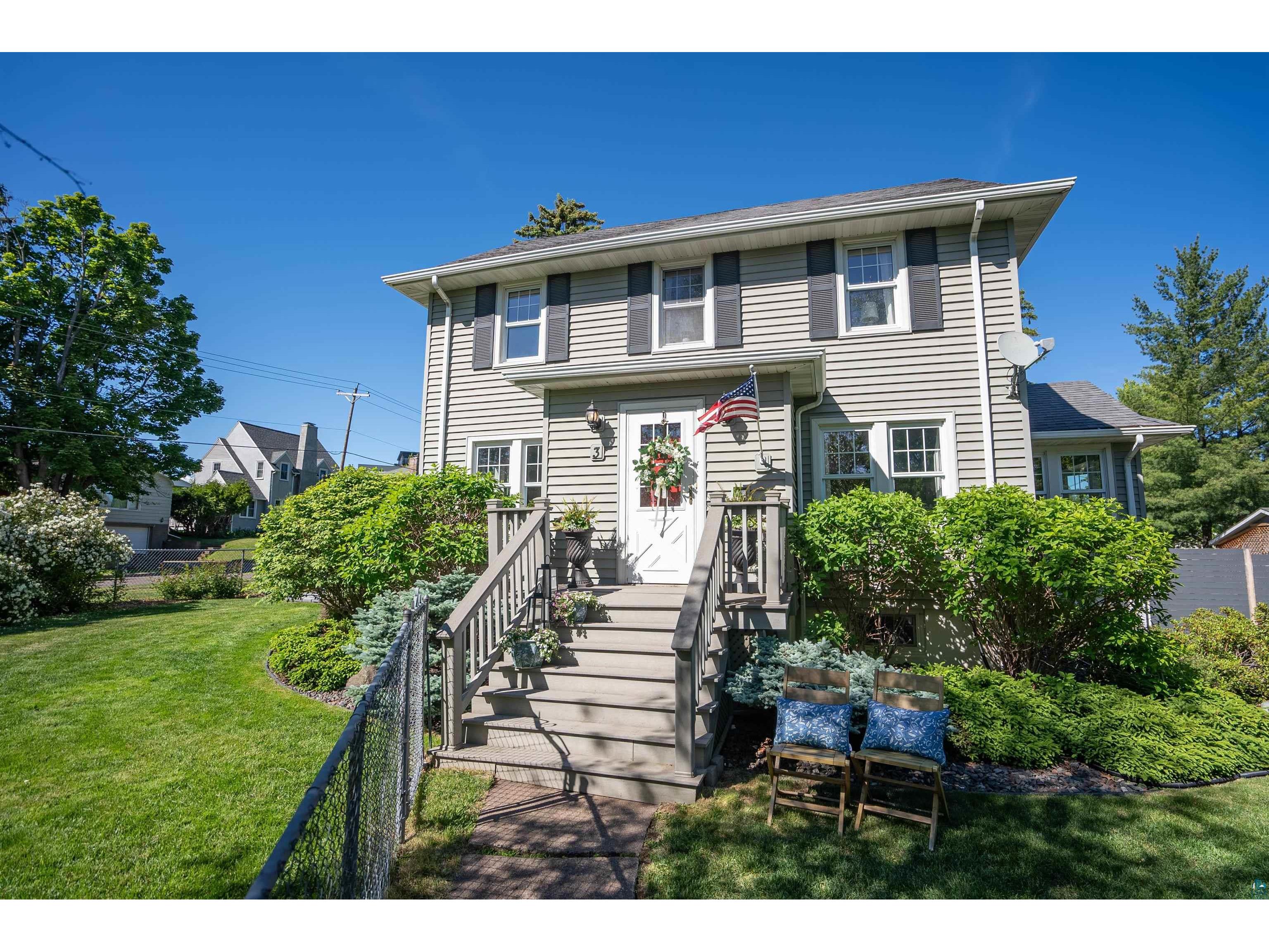 3 E College St Duluth MN 55812 6126273 image1