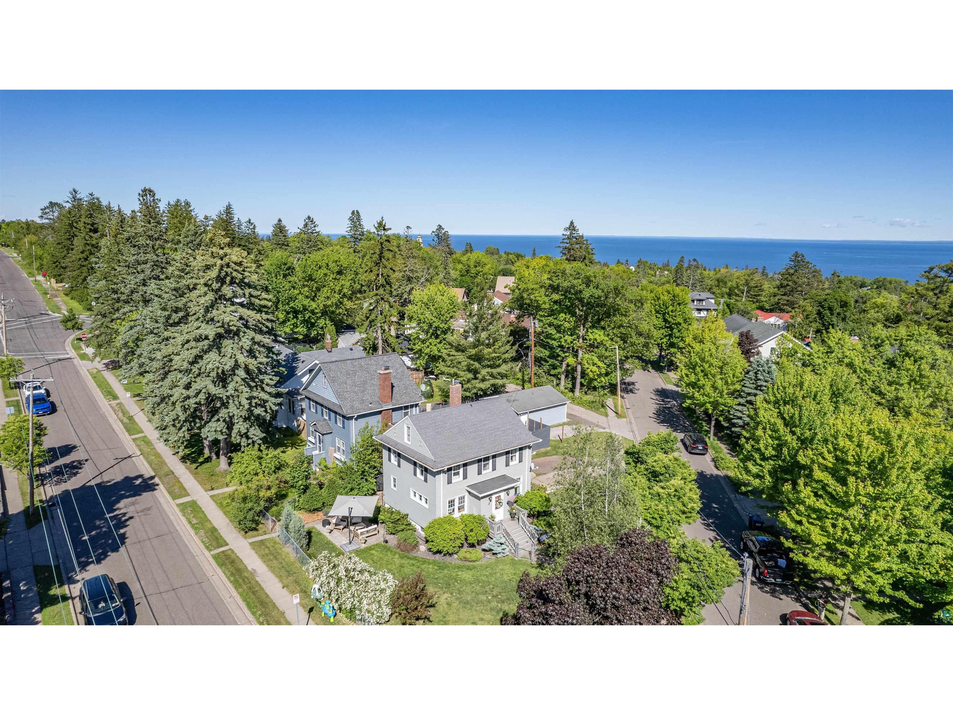 3 E College St Duluth MN 55812 6126273 image3