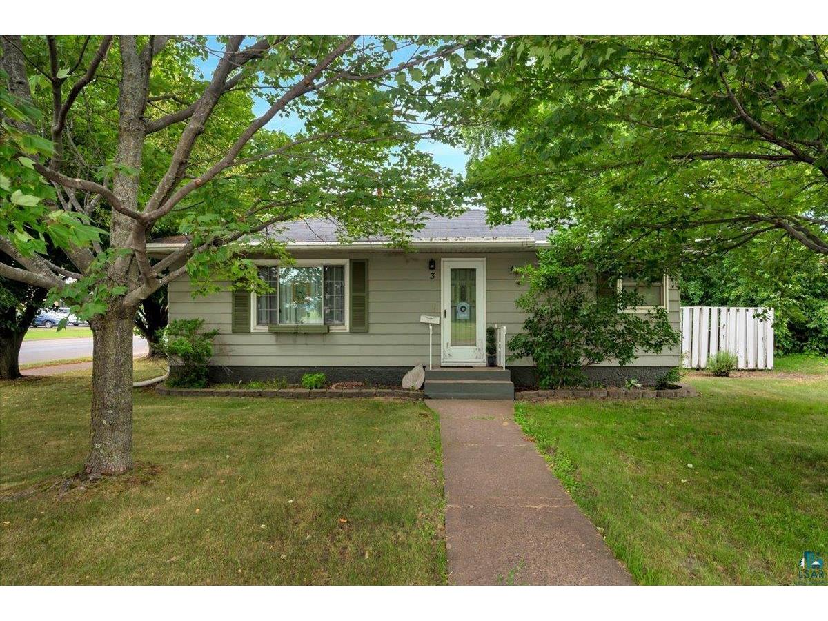 3 N 21st St E Superior WI 54880 6109984 image1