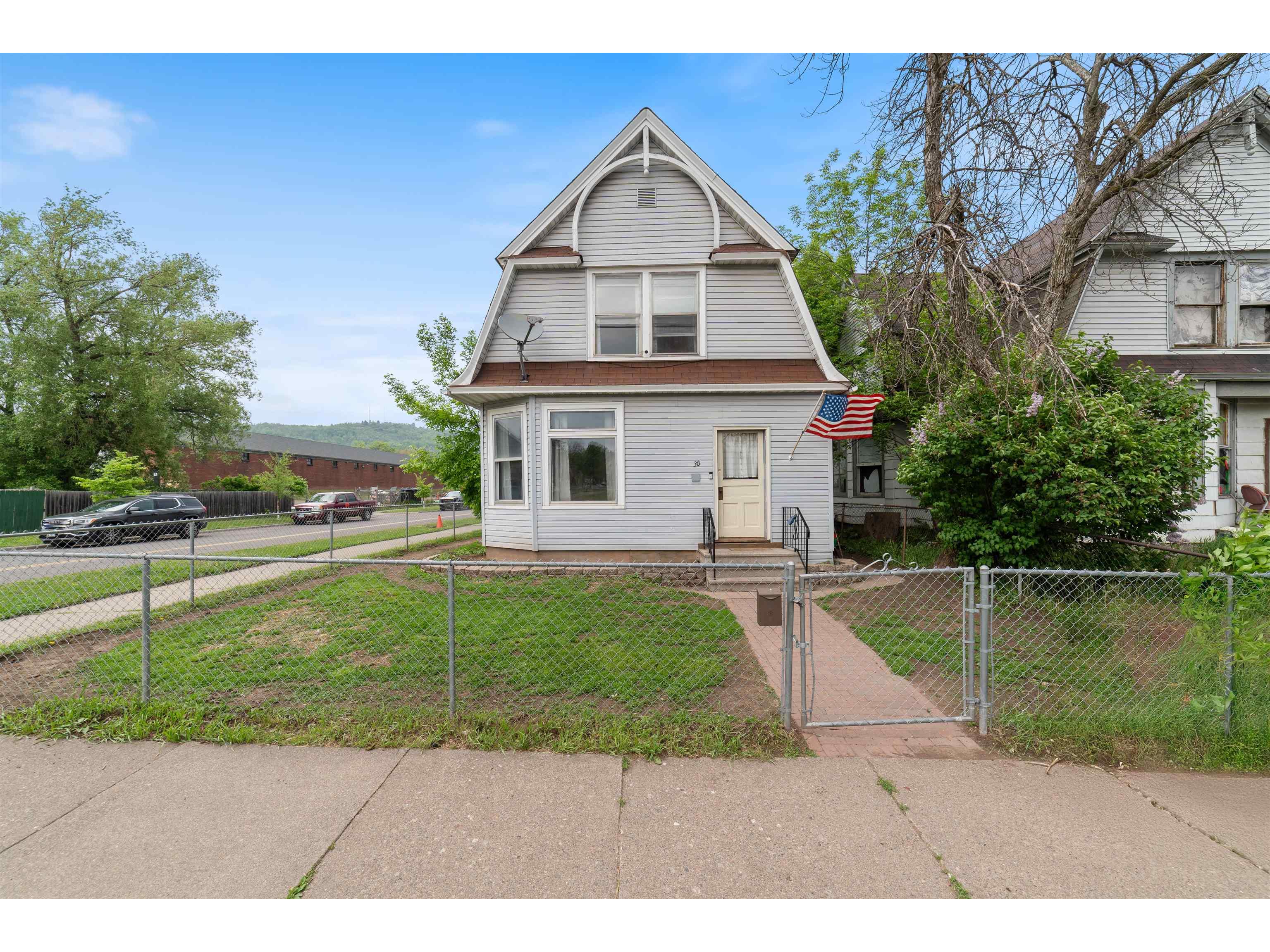 30 N 25th Ave W Duluth MN 55806 6119994 image1