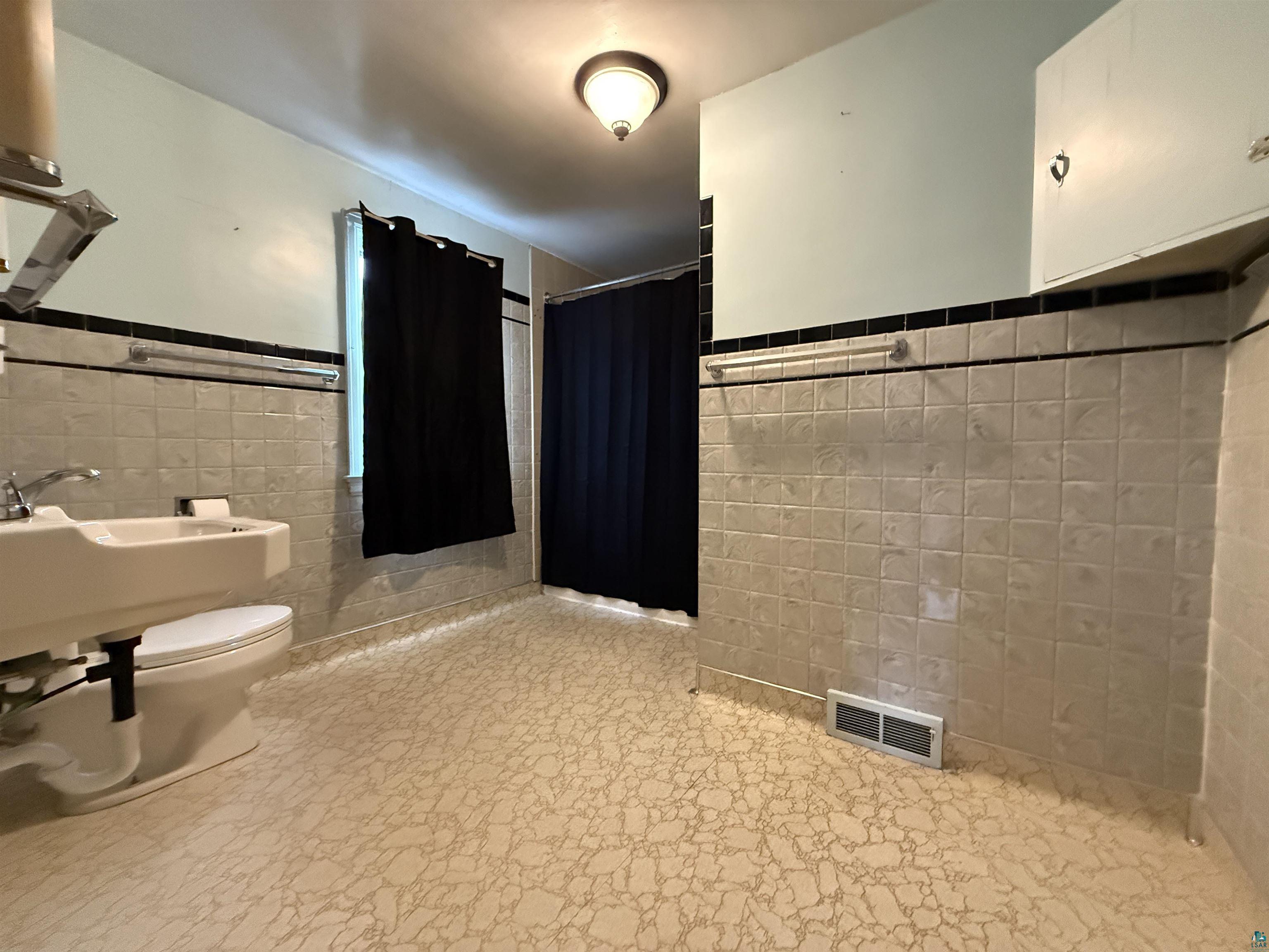 3001 W 3rd Ave Hibbing MN 55746 6124269 image21