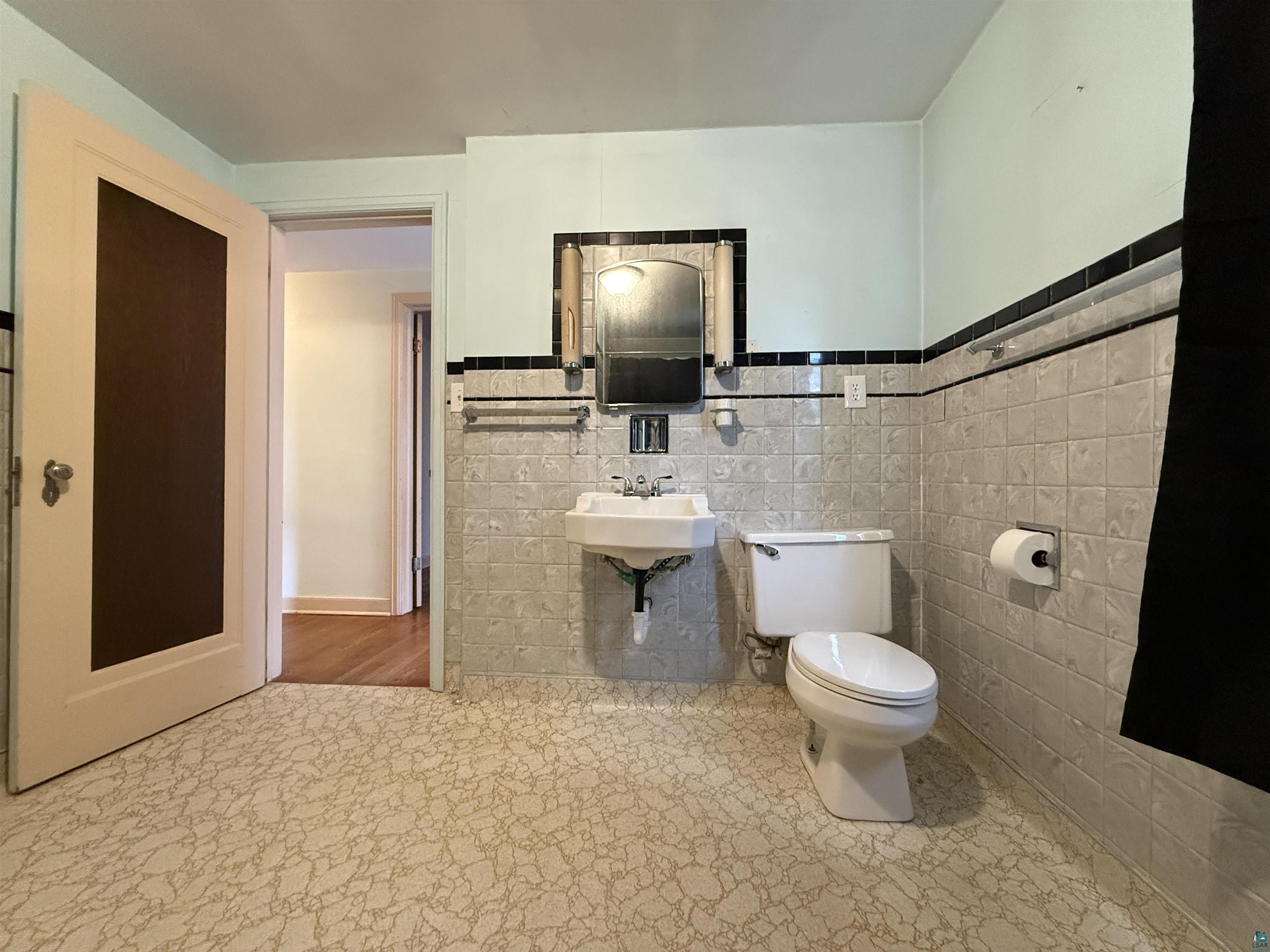 3001 W 3rd Ave Hibbing MN 55746 6124269 image22