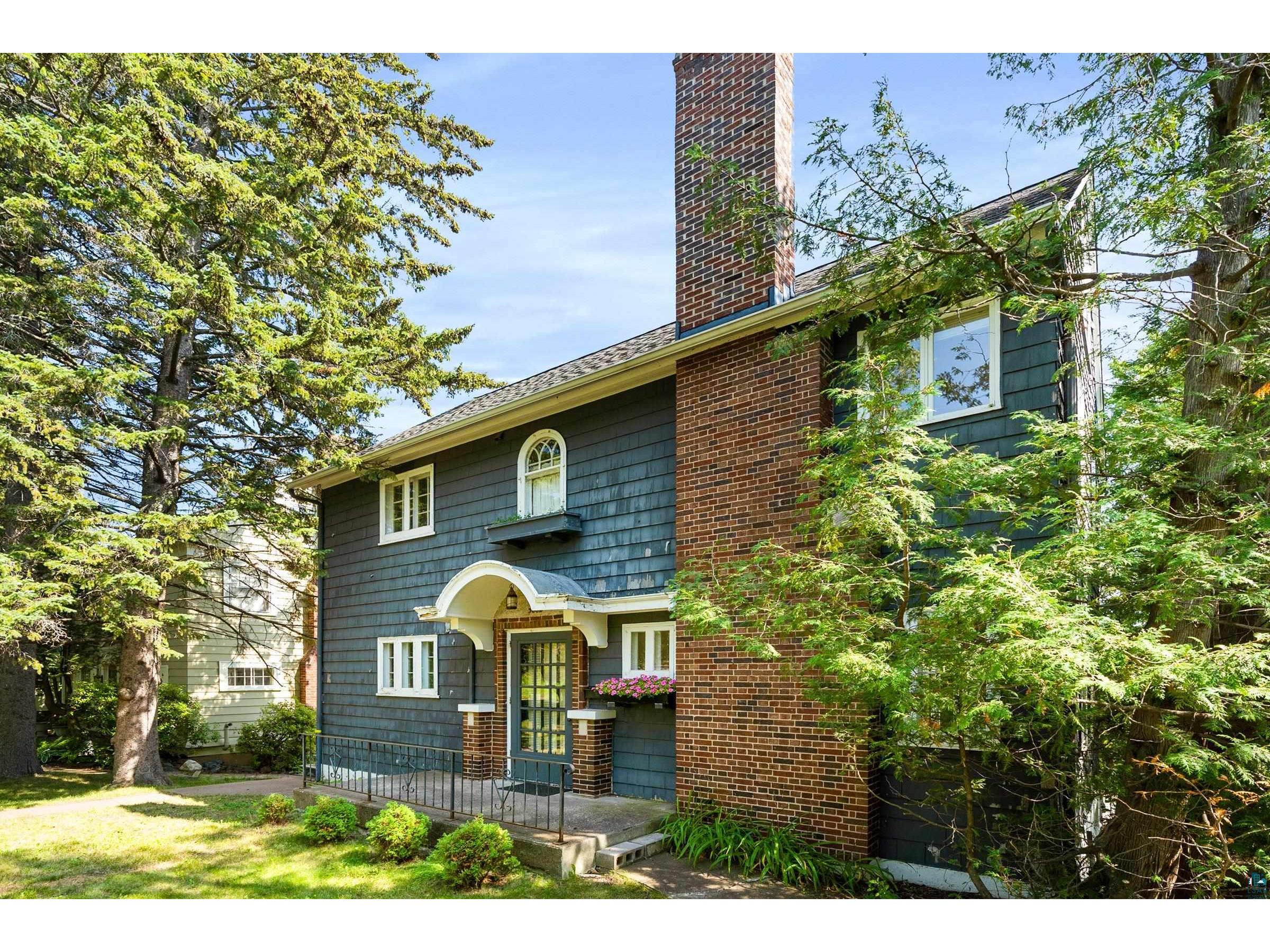 3002 E 2nd St, Duluth, MN 55812 MLS 6105201 Edina Realty