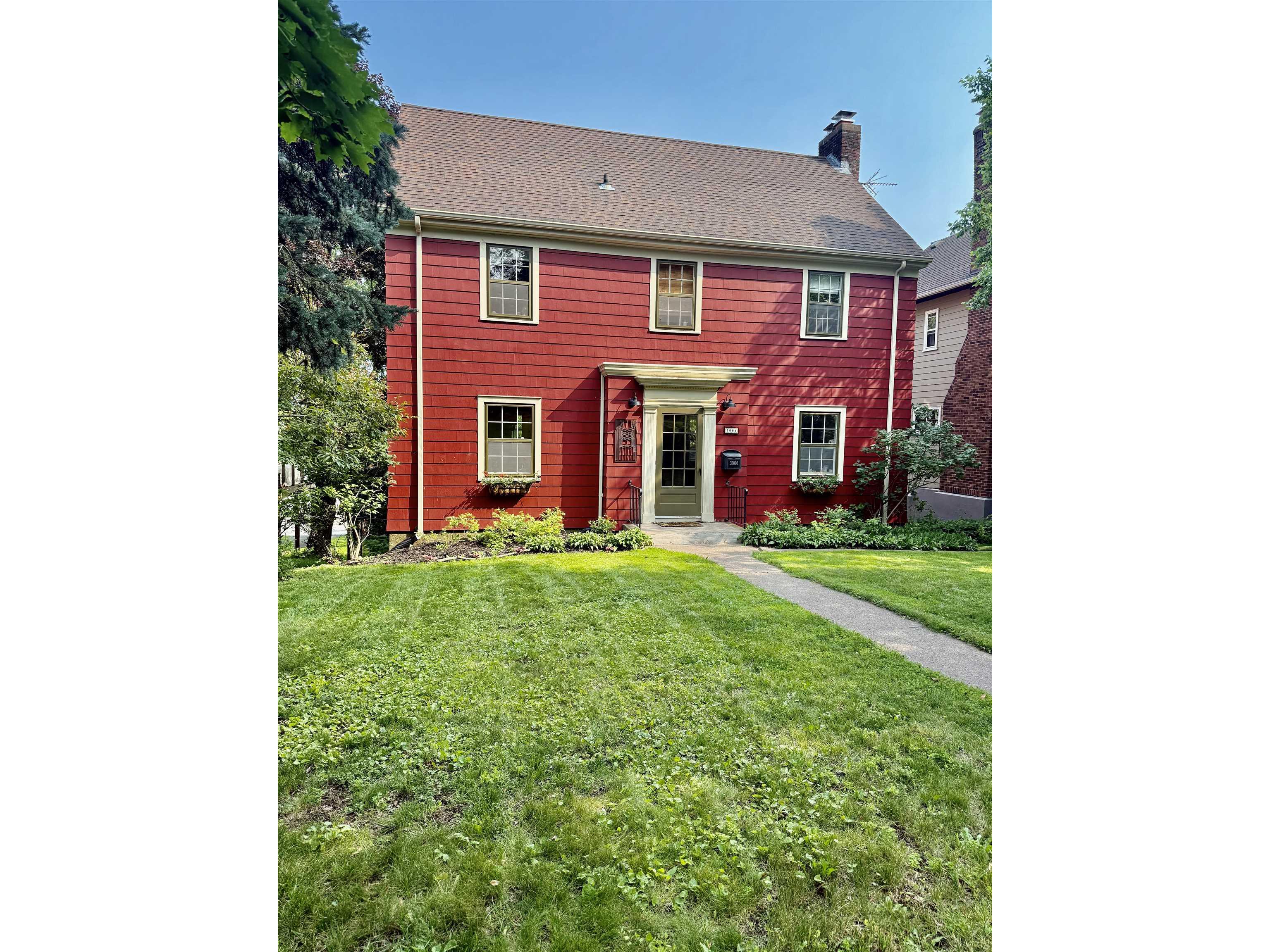 3006 E 1st St Duluth MN 55812 6120439 image1