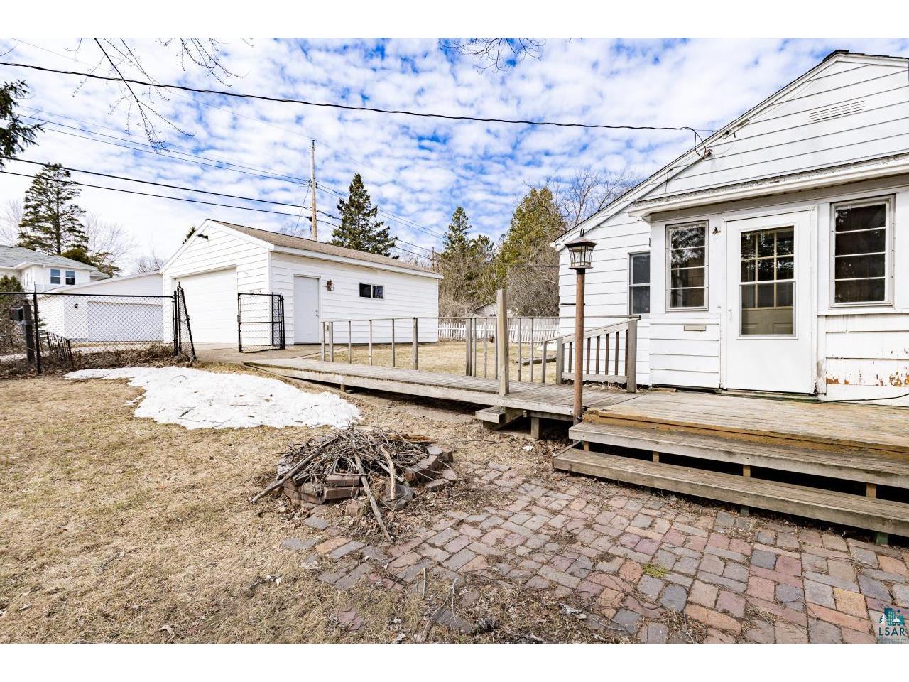 301 St. Paul Ave Duluth MN 55803 6124648 image1