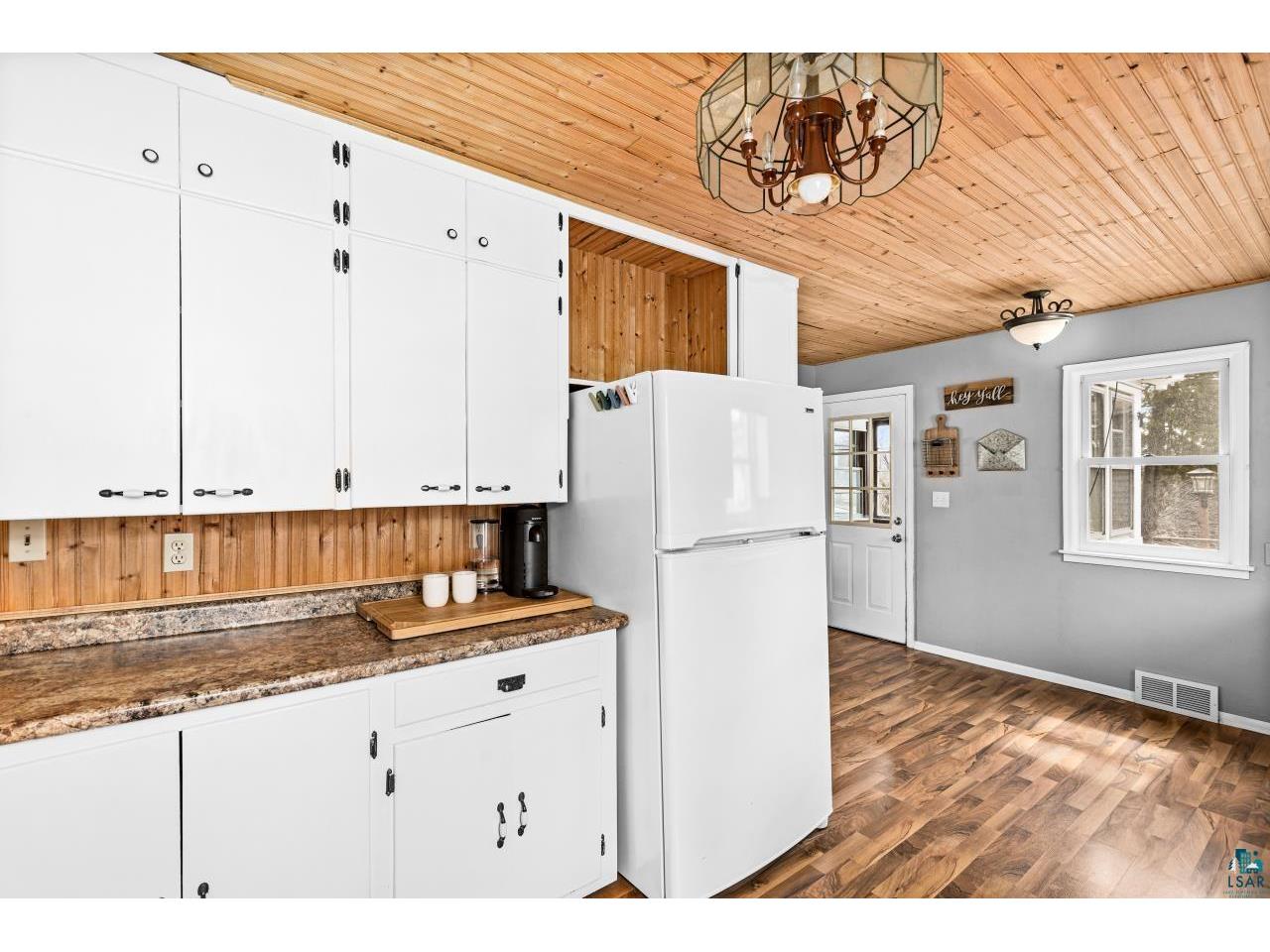 301 St. Paul Ave Duluth MN 55803 6124648 image11
