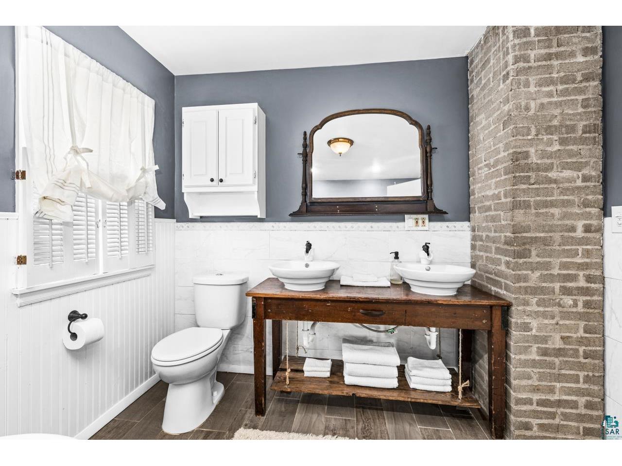 301 St. Paul Ave Duluth MN 55803 6124648 image22