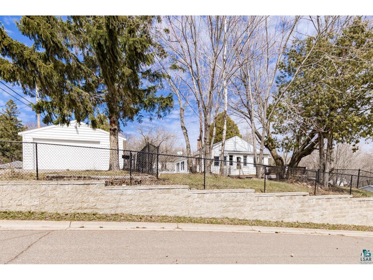301 St. Paul Ave Duluth MN 55803 6124648 image49