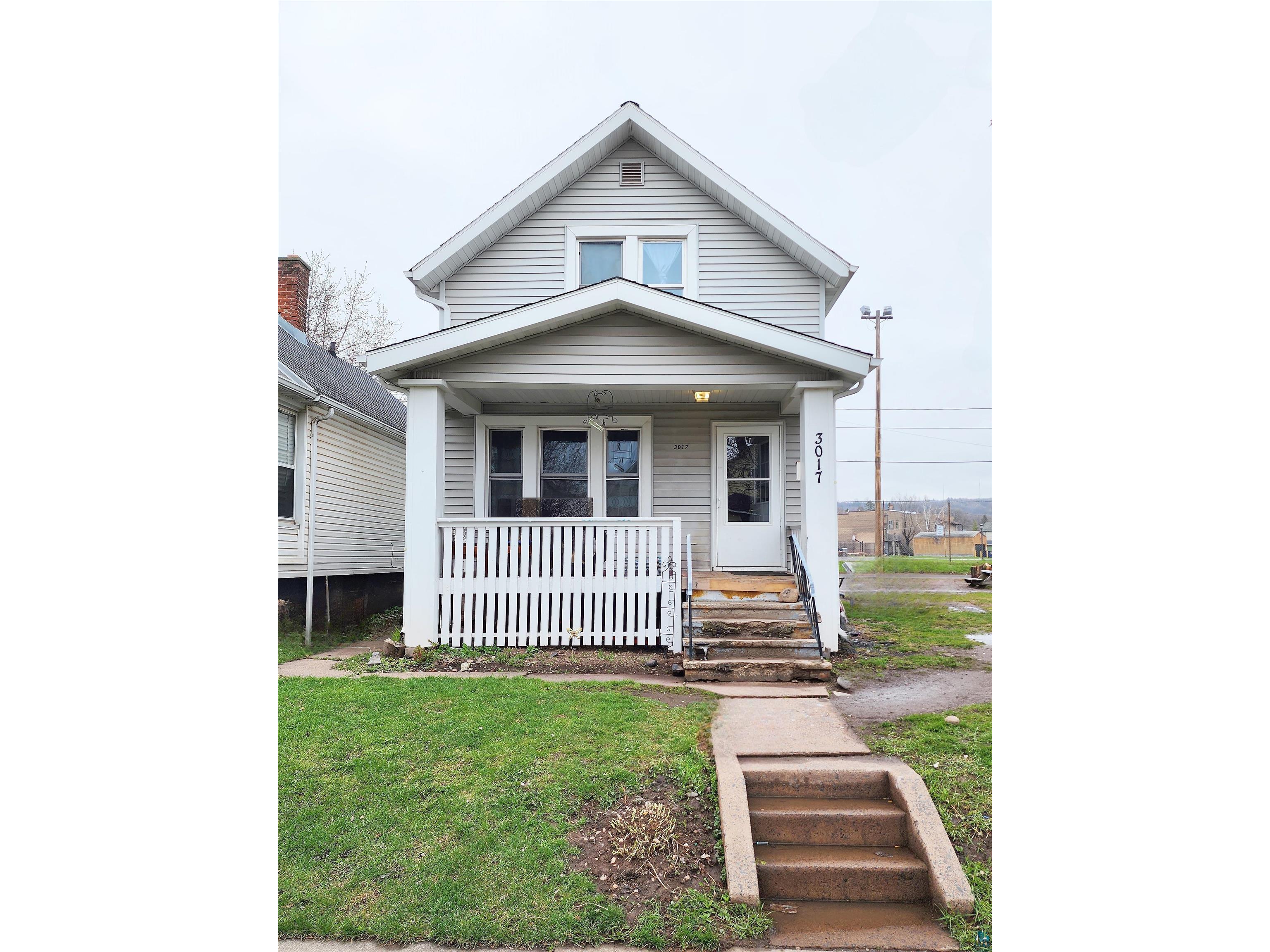 3017 Vernon St Duluth MN 55806 6107994 image1