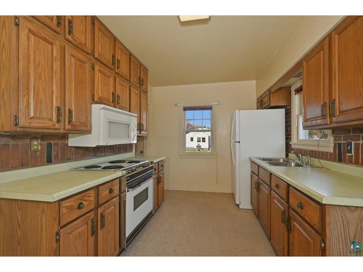 3019 N 21st St Superior WI 54880 6125599 image5