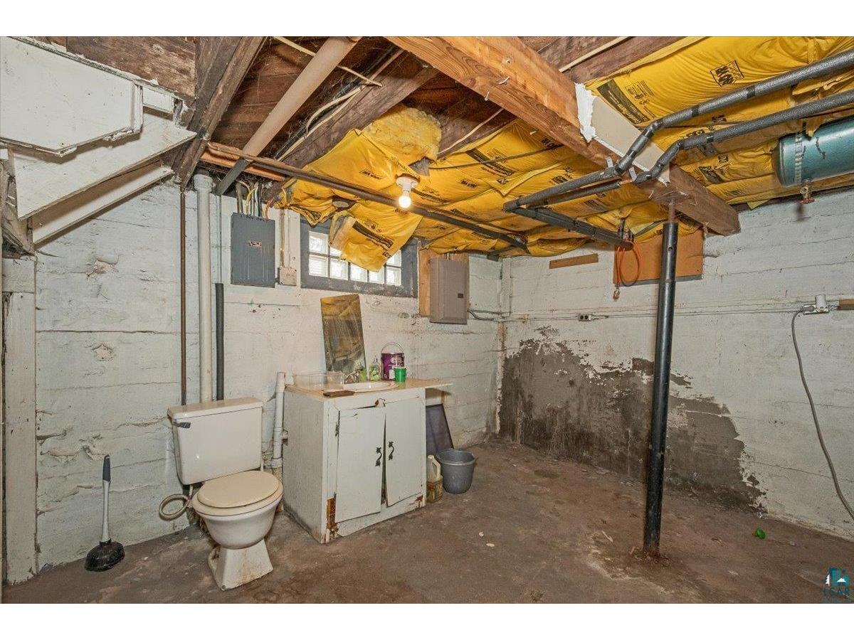 302 E 7th St Superior WI 54880 6124324 image18