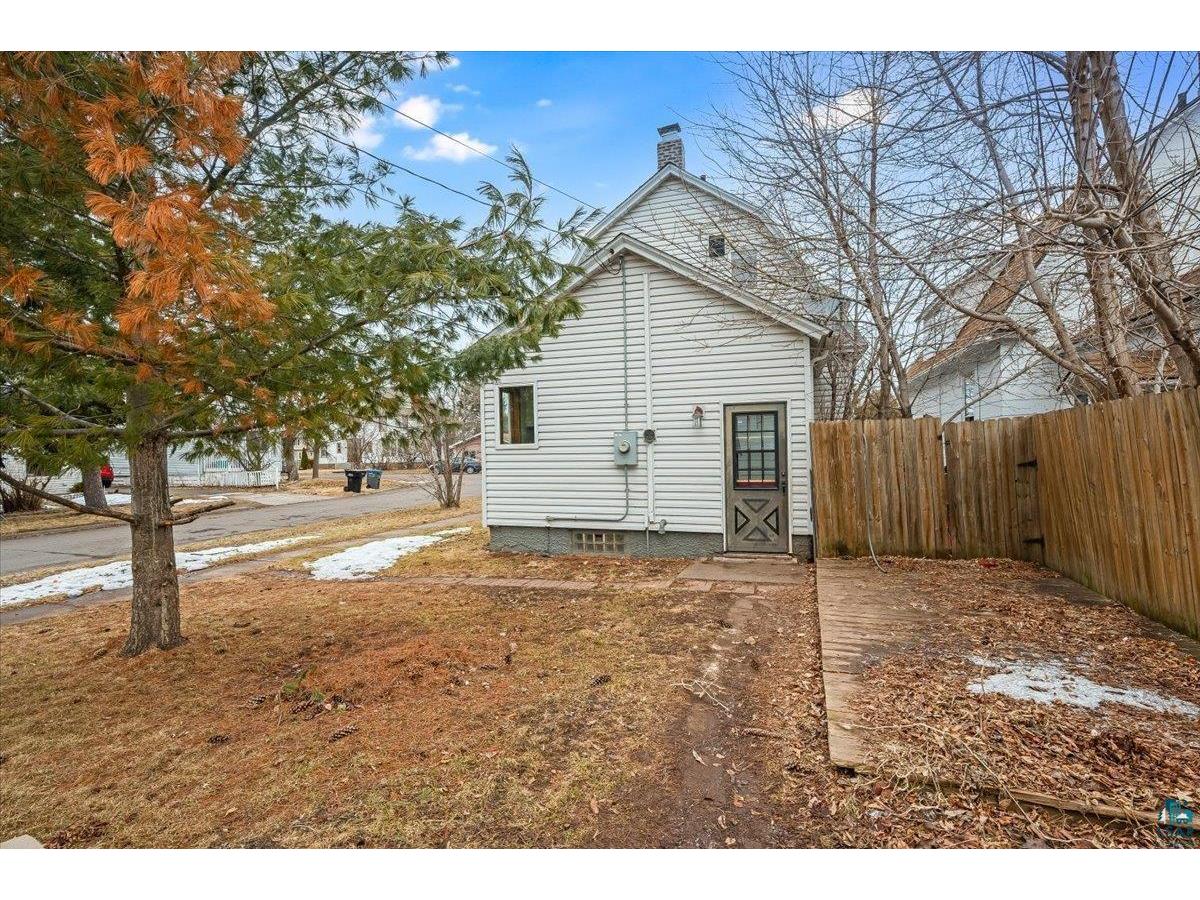302 E 7th St Superior WI 54880 6124324 image19