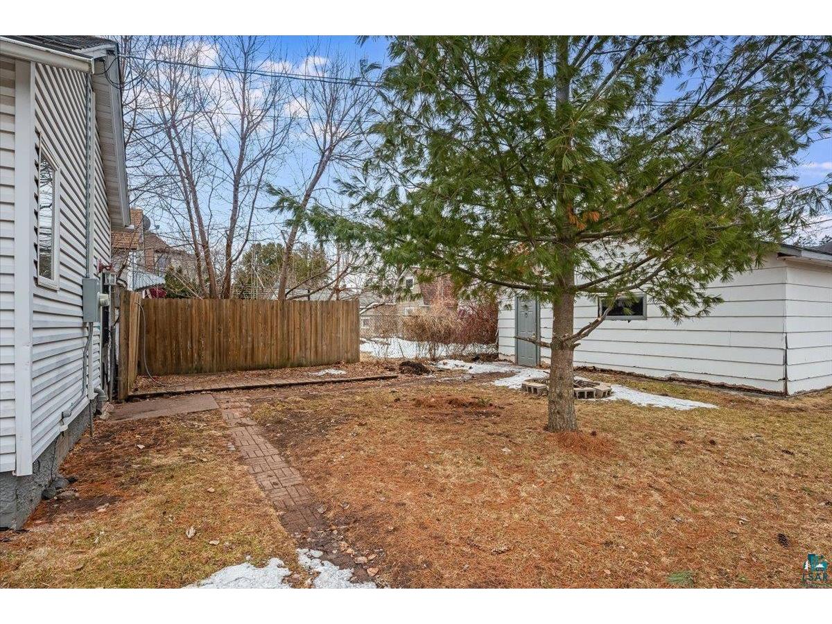 302 E 7th St Superior WI 54880 6124324 image20