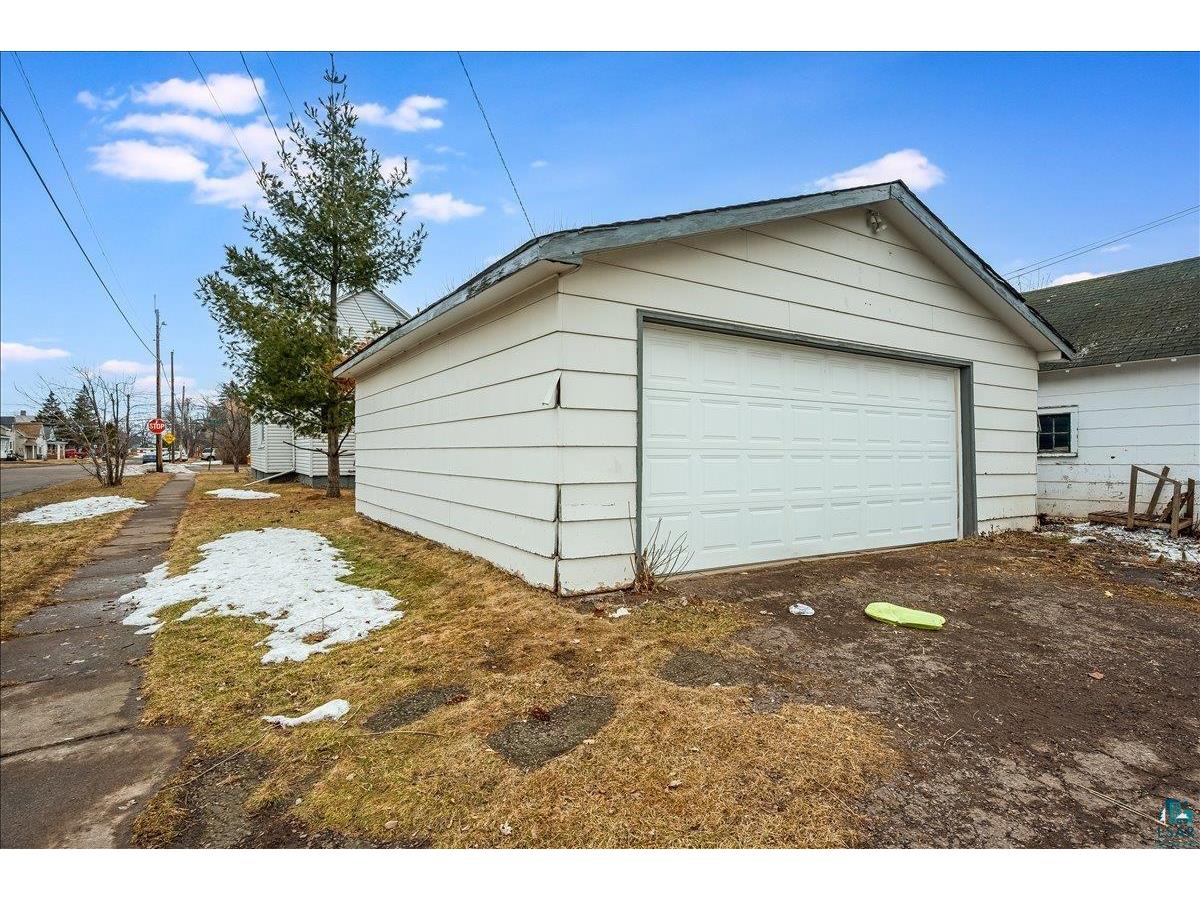 302 E 7th St Superior WI 54880 6124324 image21