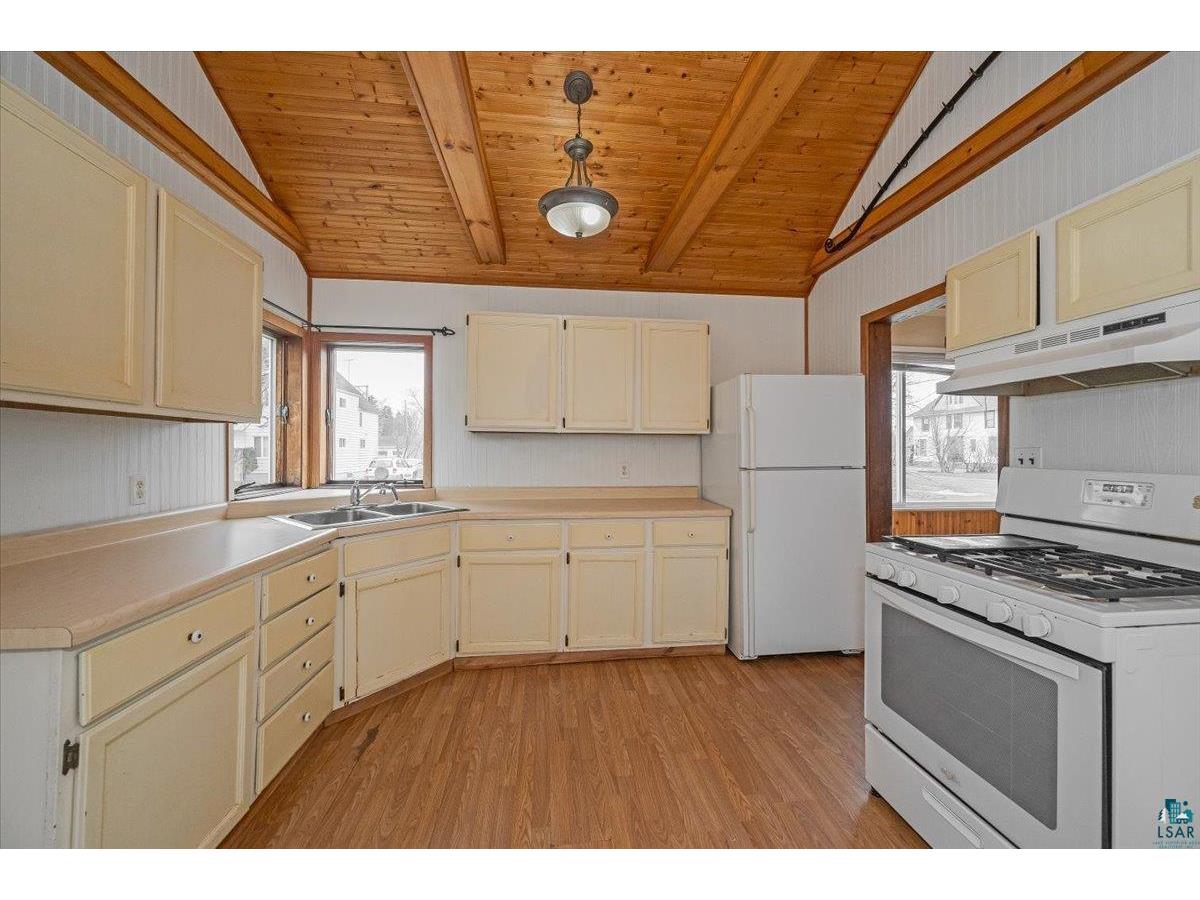 302 E 7th St Superior WI 54880 6124324 image6