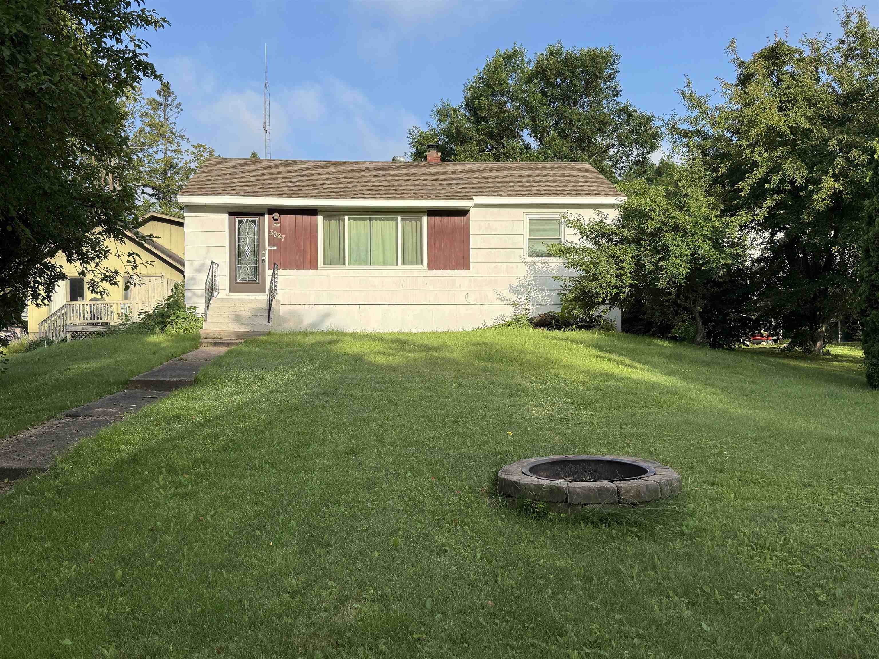 3027 8th Ave E Hibbing MN 55746 6118233 image1