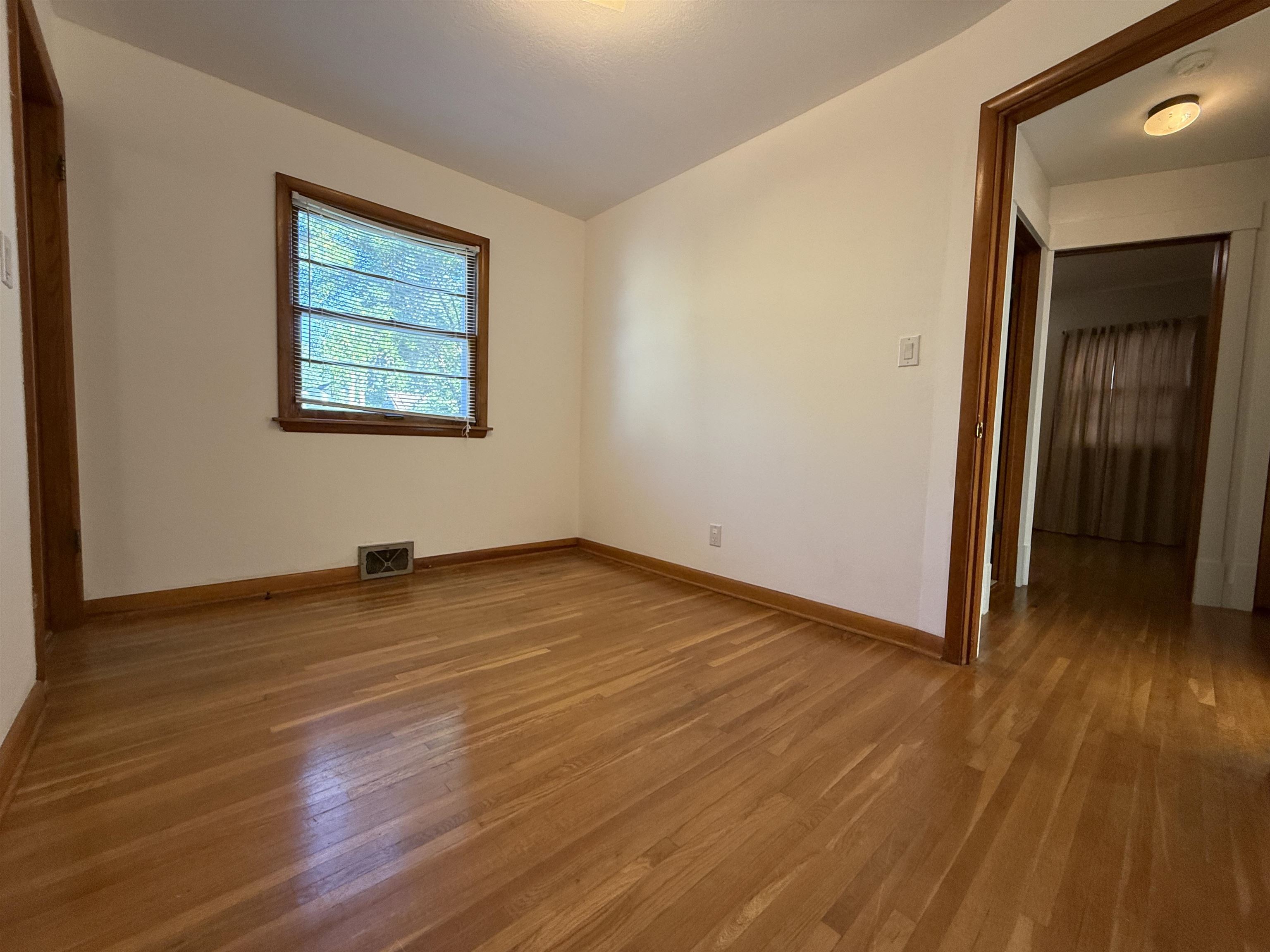 3027 8th Ave E Hibbing MN 55746 6118233 image17