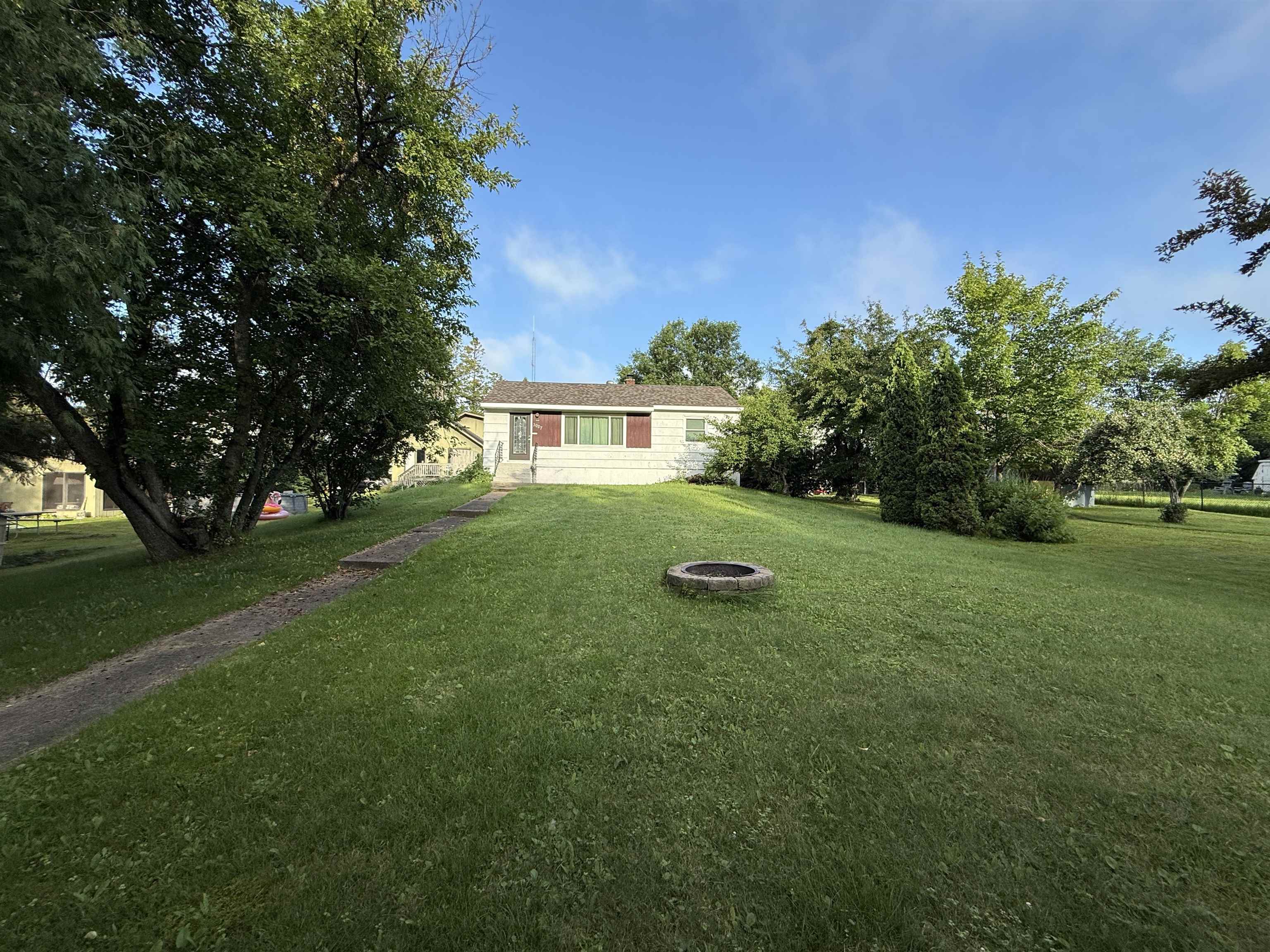 3027 8th Ave E Hibbing MN 55746 6118233 image2