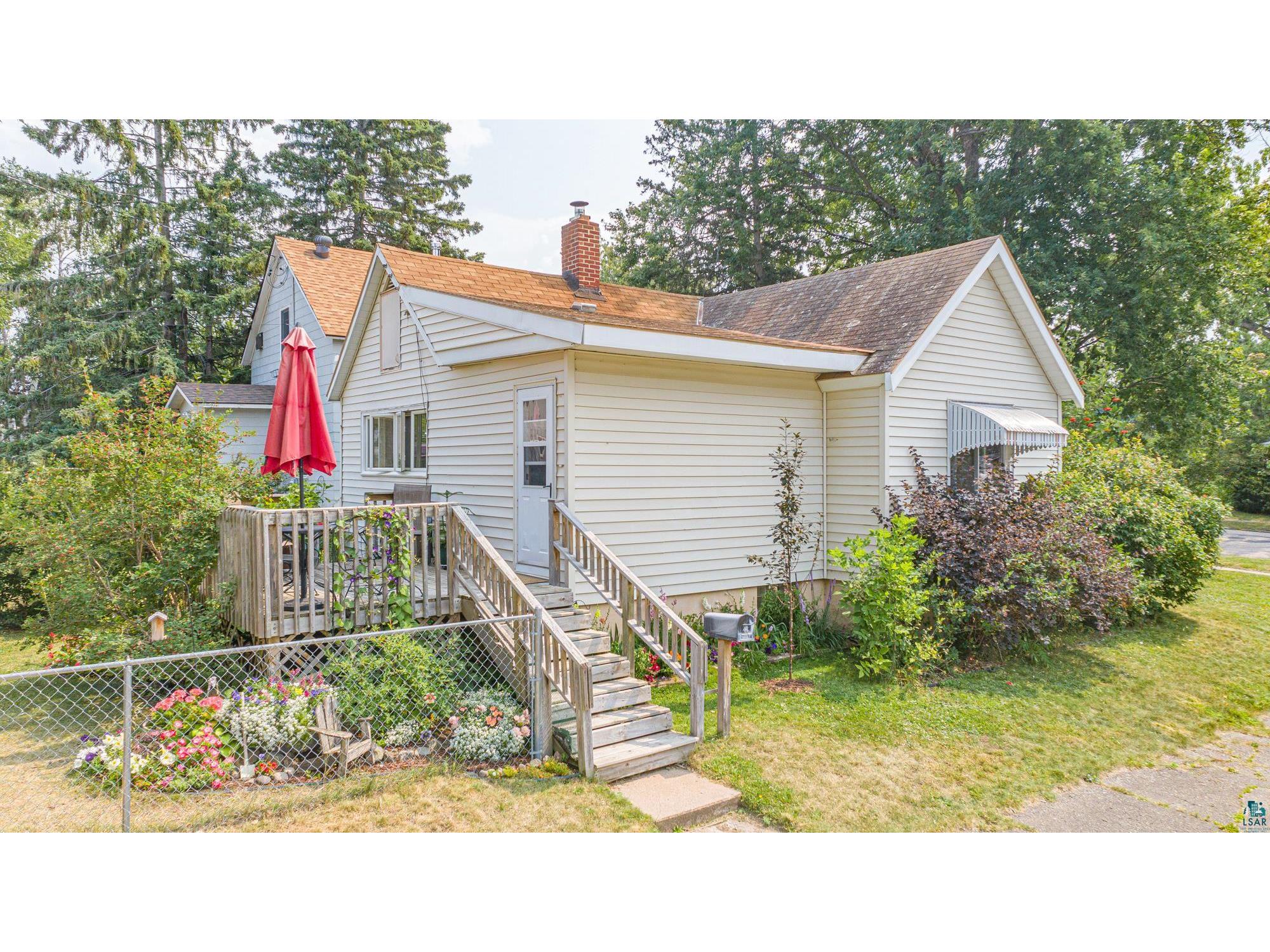 303 E White St Ely MN 55731 6109922 image1