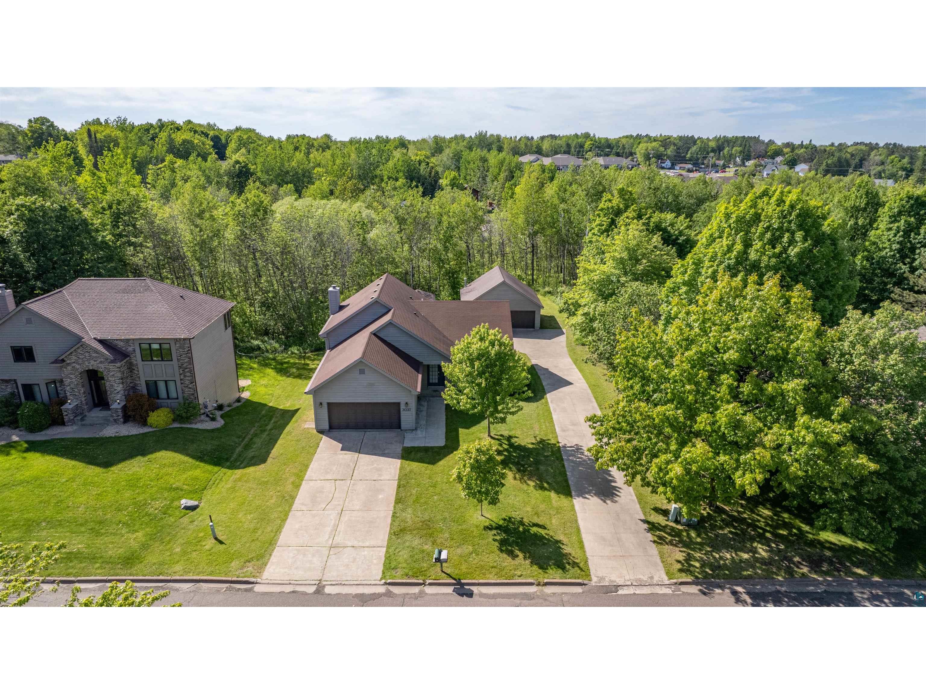 3037 Parkwood Ln Duluth MN 55811 6114217 image1