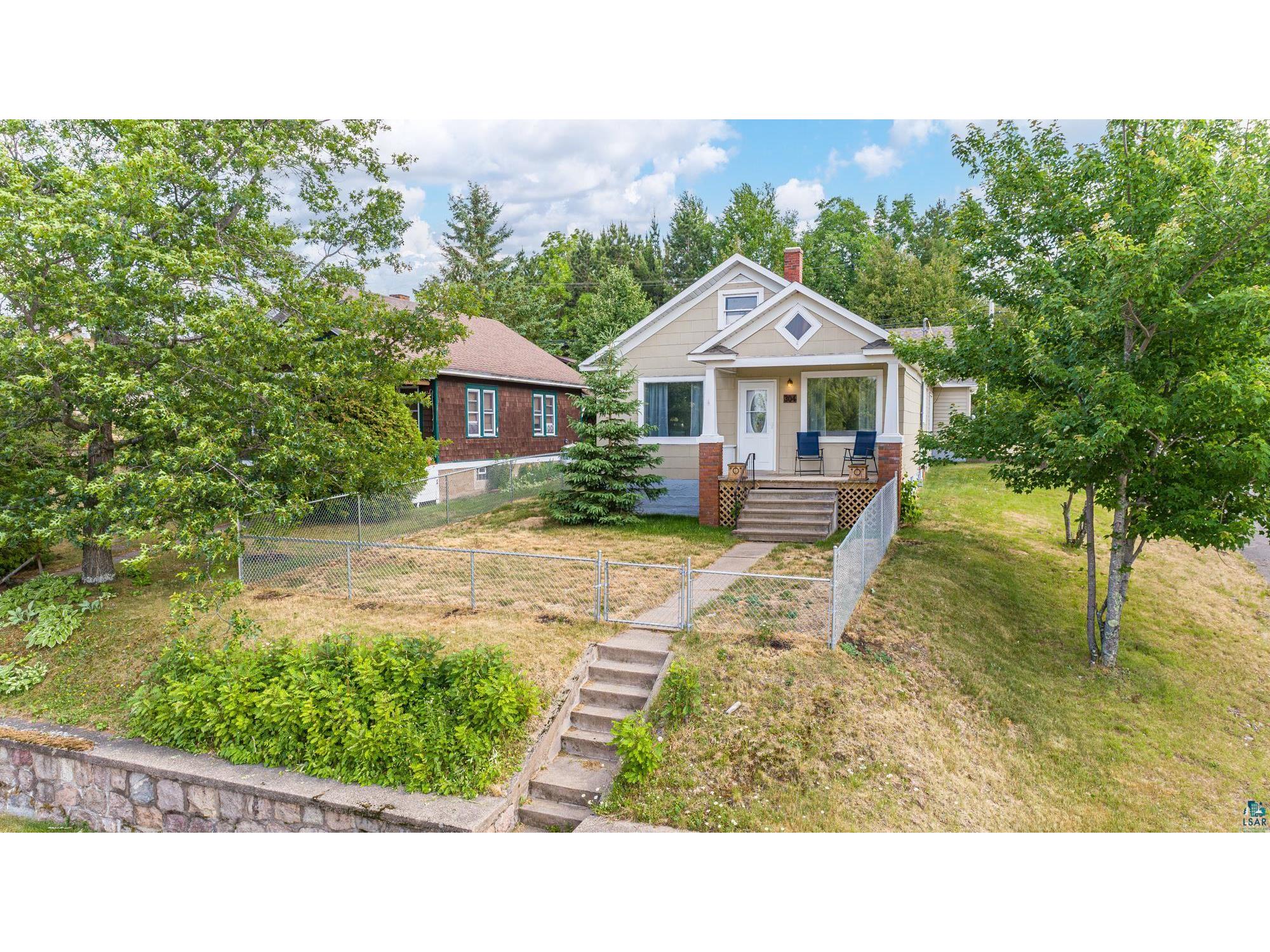 304 E James St Ely MN 55731 6108985 image1