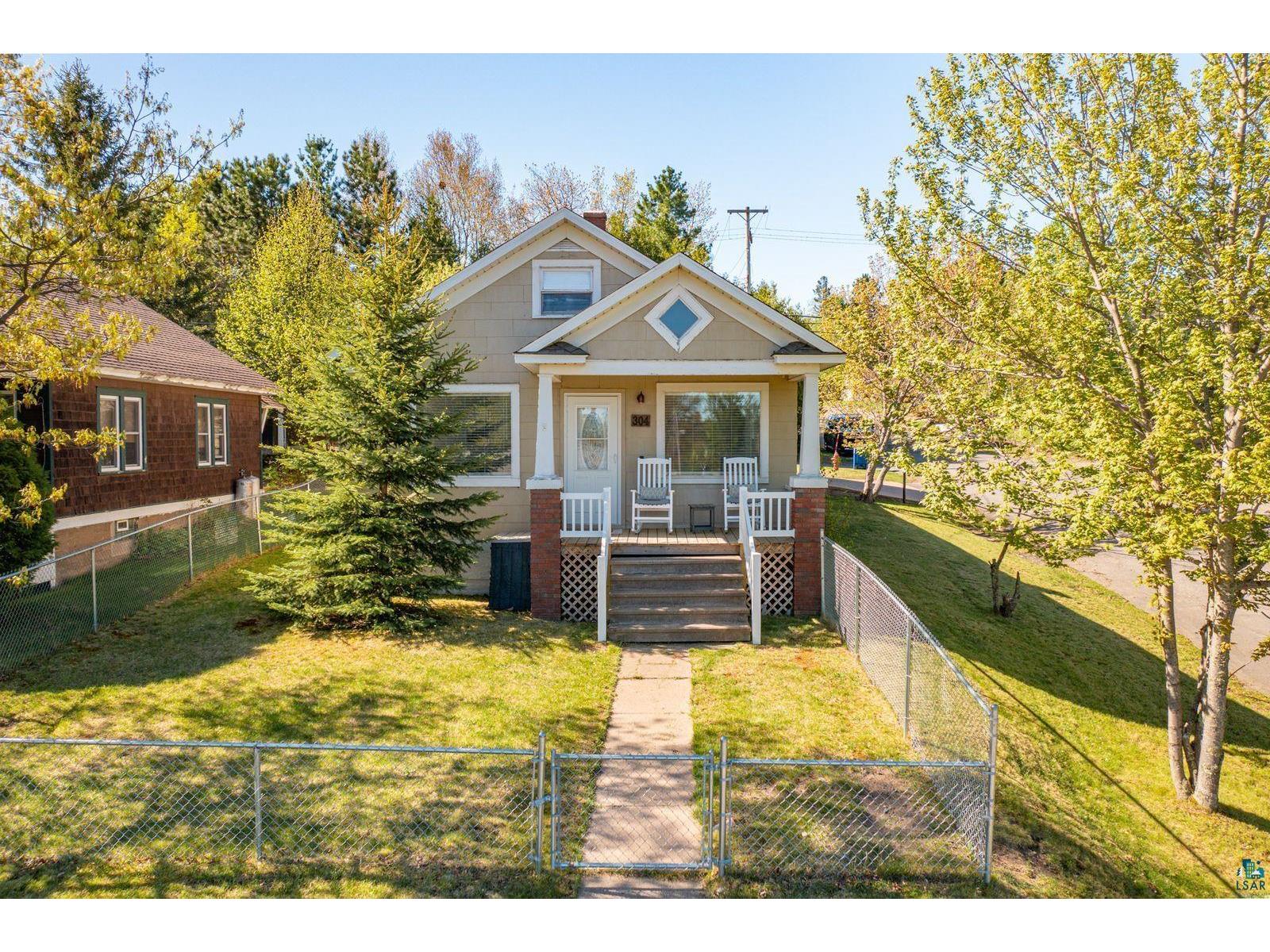 304 E James St Ely MN 55731 6125782 image1
