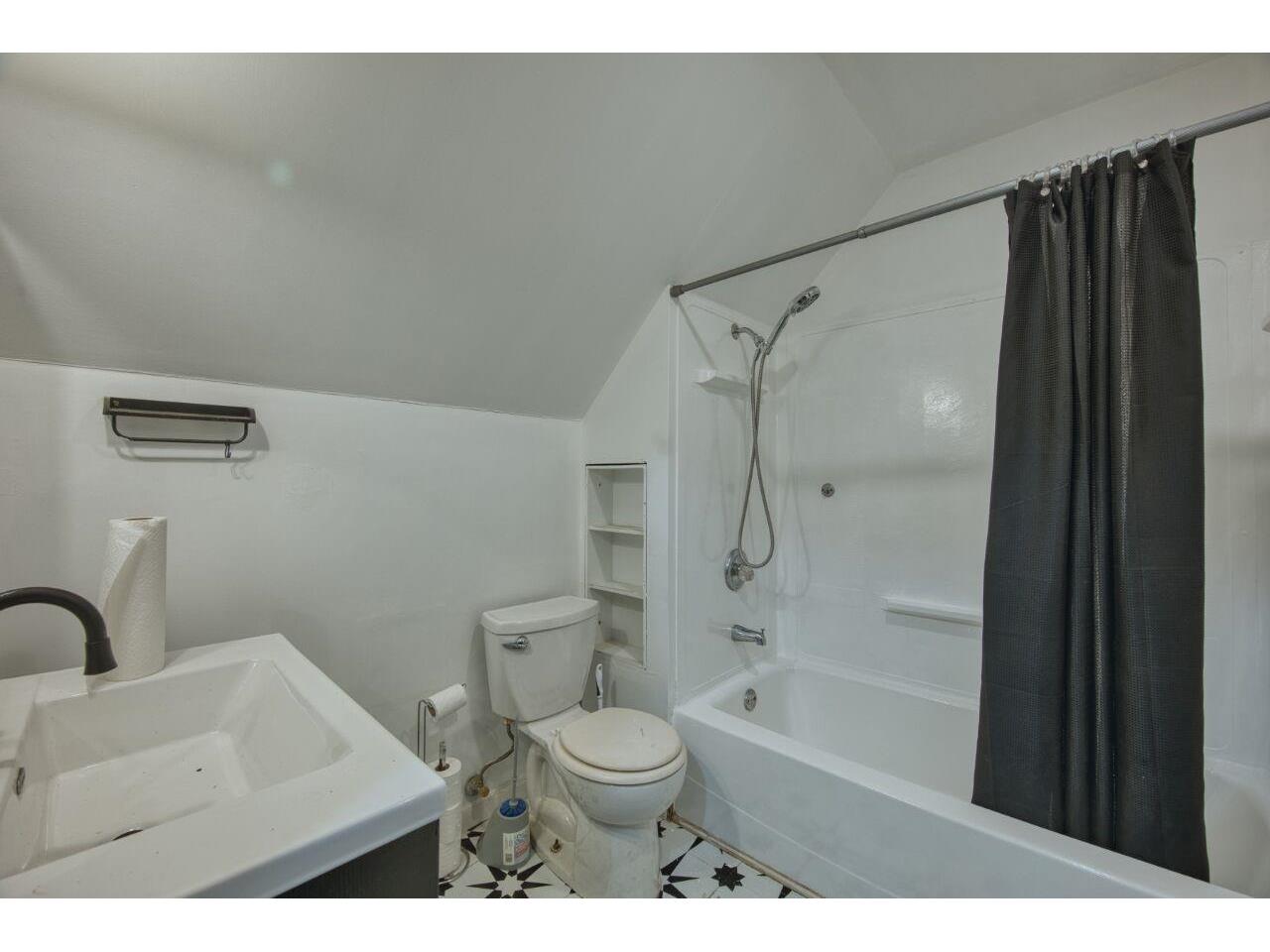 304 W 3rd Ave N Aurora MN 55705 6122496 image14