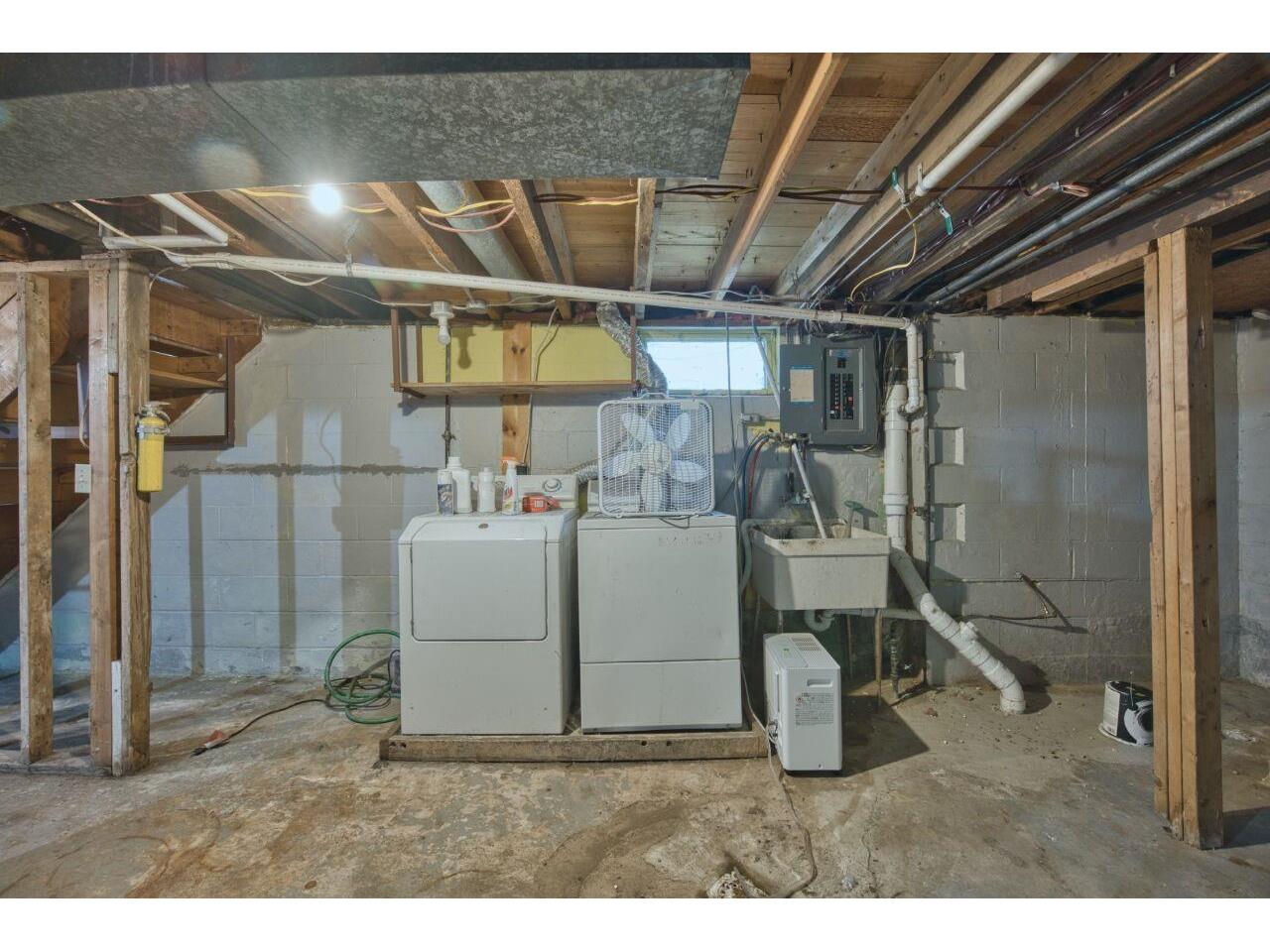 304 W 3rd Ave N Aurora MN 55705 6122496 image20