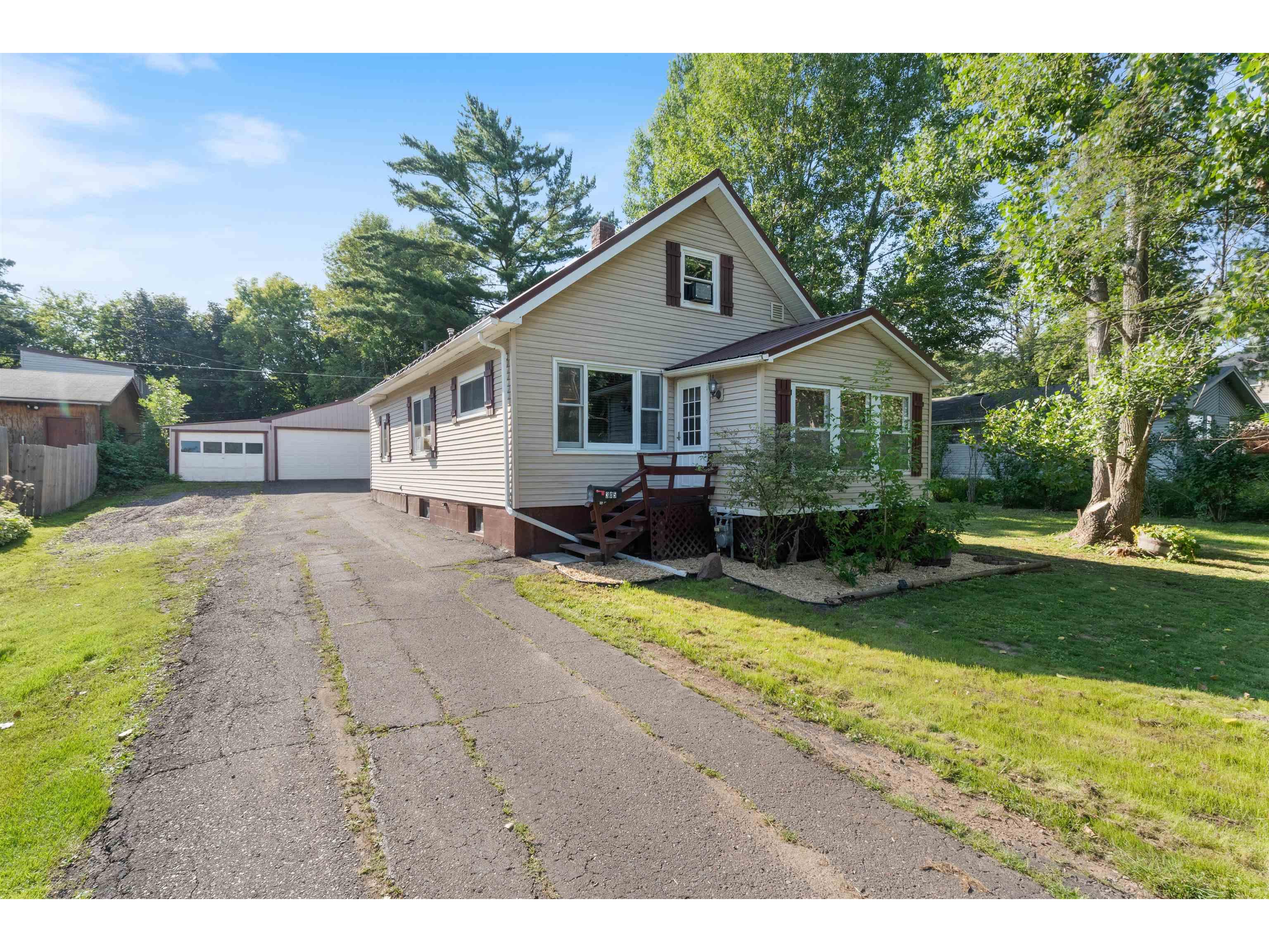 305 N Hugo Ave Duluth MN 55811 6121478 image1