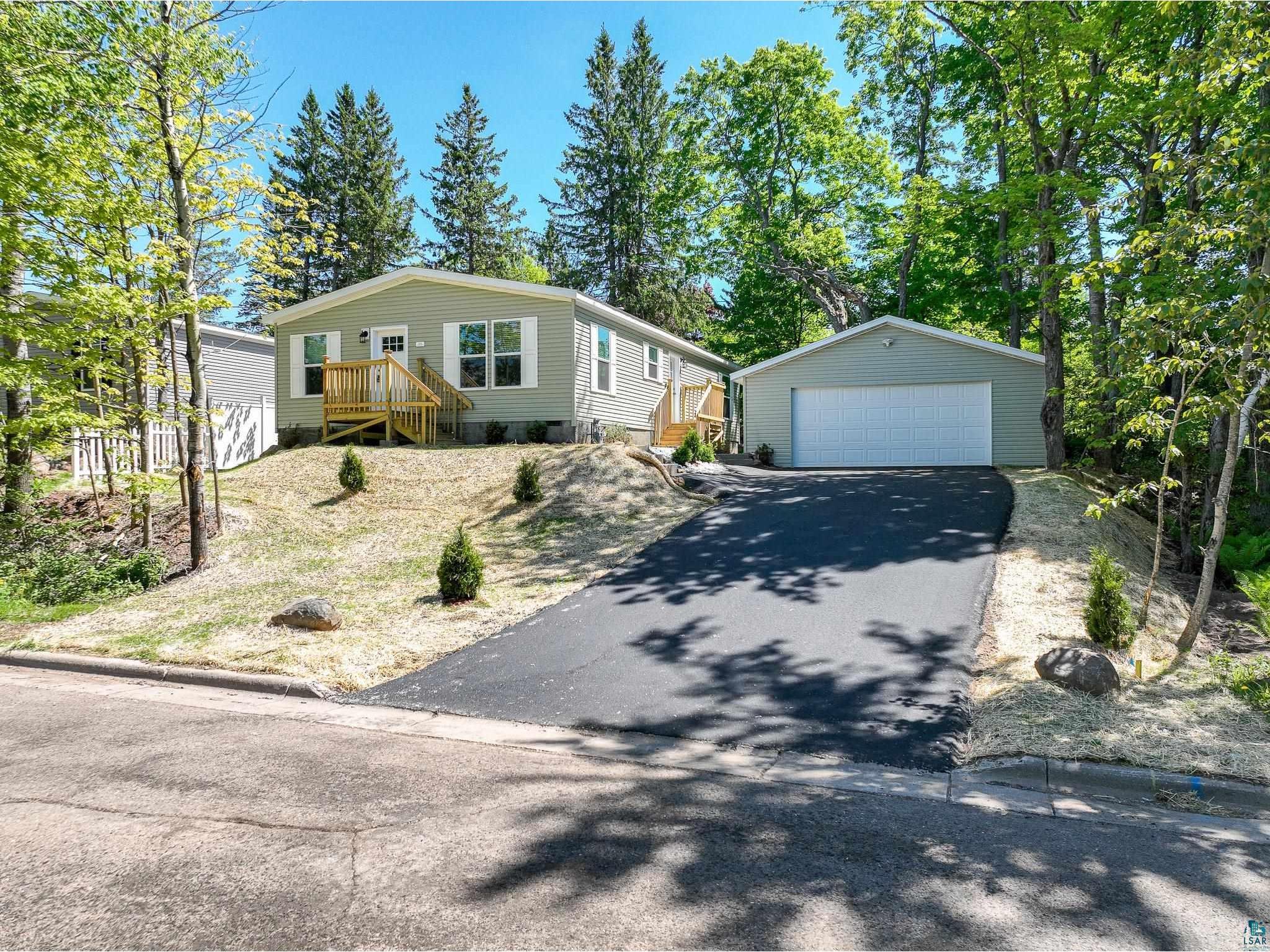 306 W Palm St Duluth MN 55811 6125922 image1